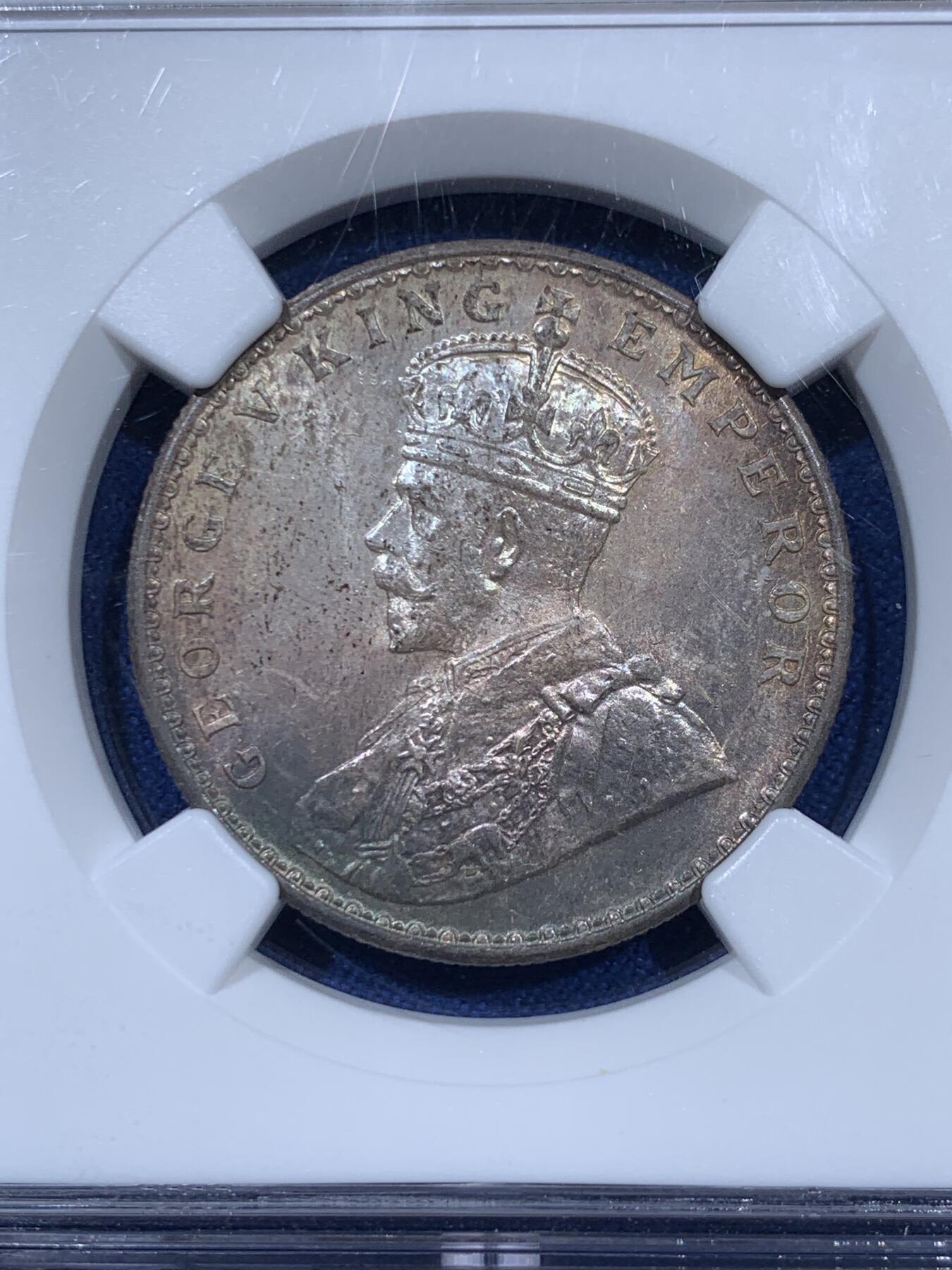 《竞宝斋》第360场 周日，周一  2场连拍 （全场包邮） NGC MS64 英属印度1918年乔治五世卢比 C版加尔各答造，这年份白币高分很多，但这么漂亮的火彩难得一见