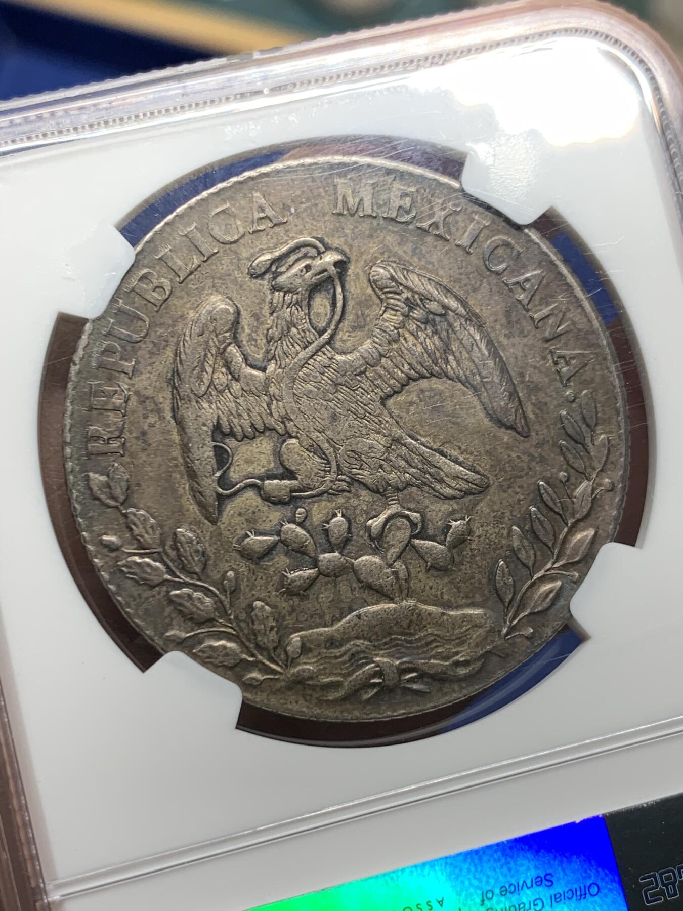 《竞宝斋》第360场 周日，周一  2场连拍 （全场包邮） NGC AUD 墨西哥1894年MO AM花边鹰洋8R银币 底板状态良好，无戳这样的上海老包浆已经很少了。