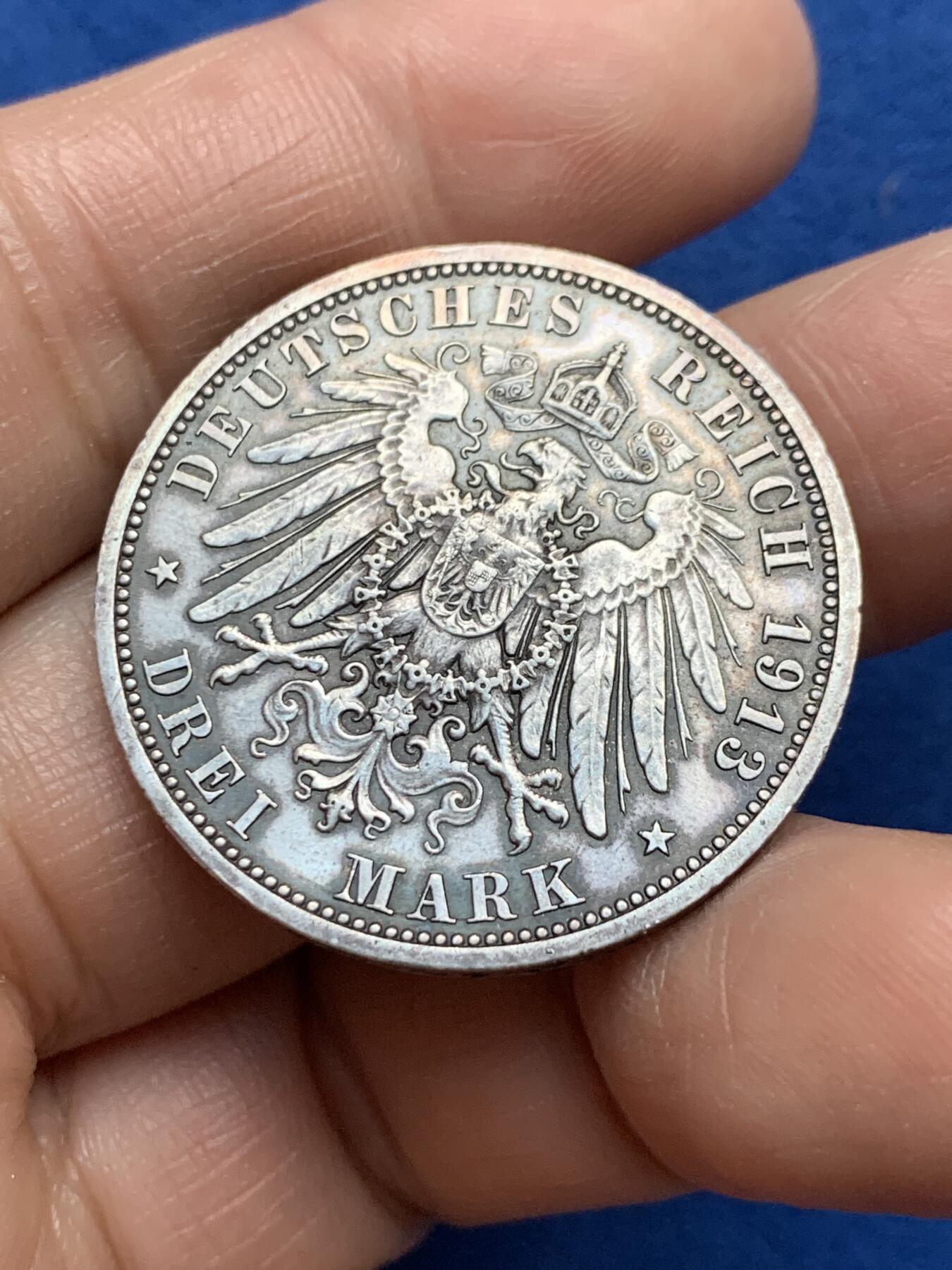 《竞宝斋》第360场 周日，周一  2场连拍 （全场包邮） 德国普鲁士1913年威廉二世军装花枝3马克银币