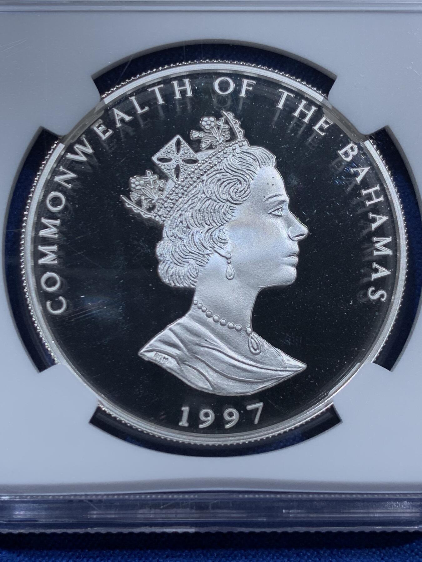 《竞宝斋》第360场 周日，周一  2场连拍 （全场包邮） NGC PF69UC 巴哈马1997年联合国儿童基金会婴戏海豚2元银币