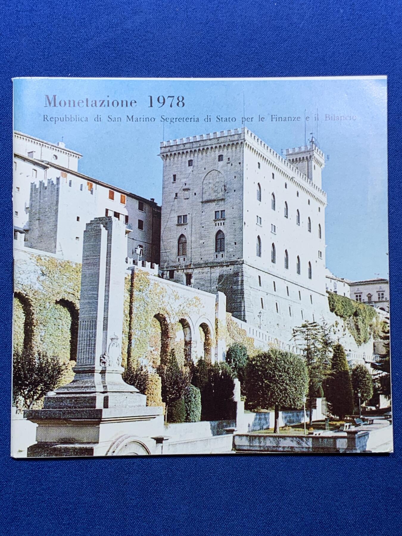 《竞宝斋》第360场 周日，周一  2场连拍 （全场包邮） 原盒证书 圣马力诺1978年9枚封装套币 其中最大一枚是500里拉银币