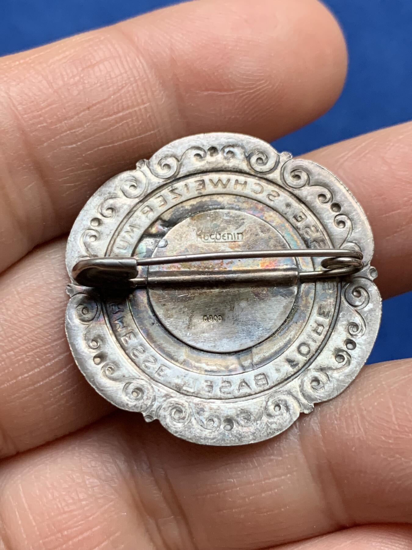 《竞宝斋》第360场 周日，周一  2场连拍 （全场包邮） 小飞侠银质胸针 花朵造型 4.5克 30.8mm