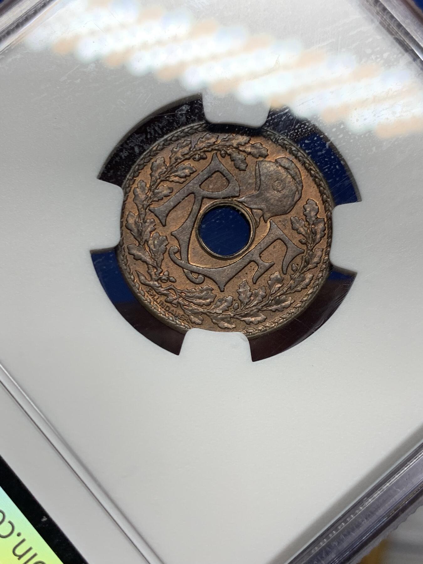 《竞宝斋》第360场 周日，周一  2场连拍 （全场包邮） NGC MS64RB 法属印支1935年1/2C