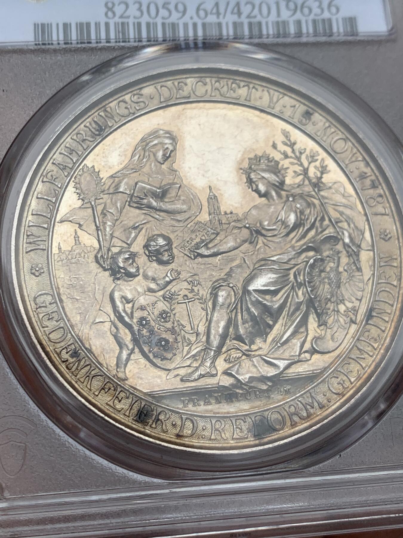 《竞宝斋》第360场 周日，周一  2场连拍 （全场包邮） PCGS SP64 德国 1887年 法兰克福-纪念法兰西与德意志宗教改革100周年大银章 唯一冠军分 极其稀少 背面鹰徽堪称登峰造极的美学典范 最新裸章成交价5400元