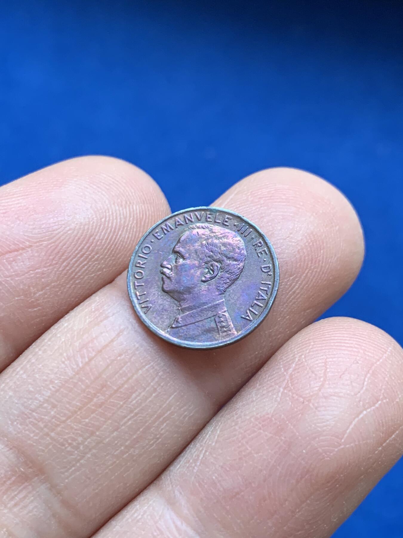 《竞宝斋》第360场 周日，周一  2场连拍 （全场包邮） 紫罗兰美包浆意大利1915年女神1C！未流状态，细节见图