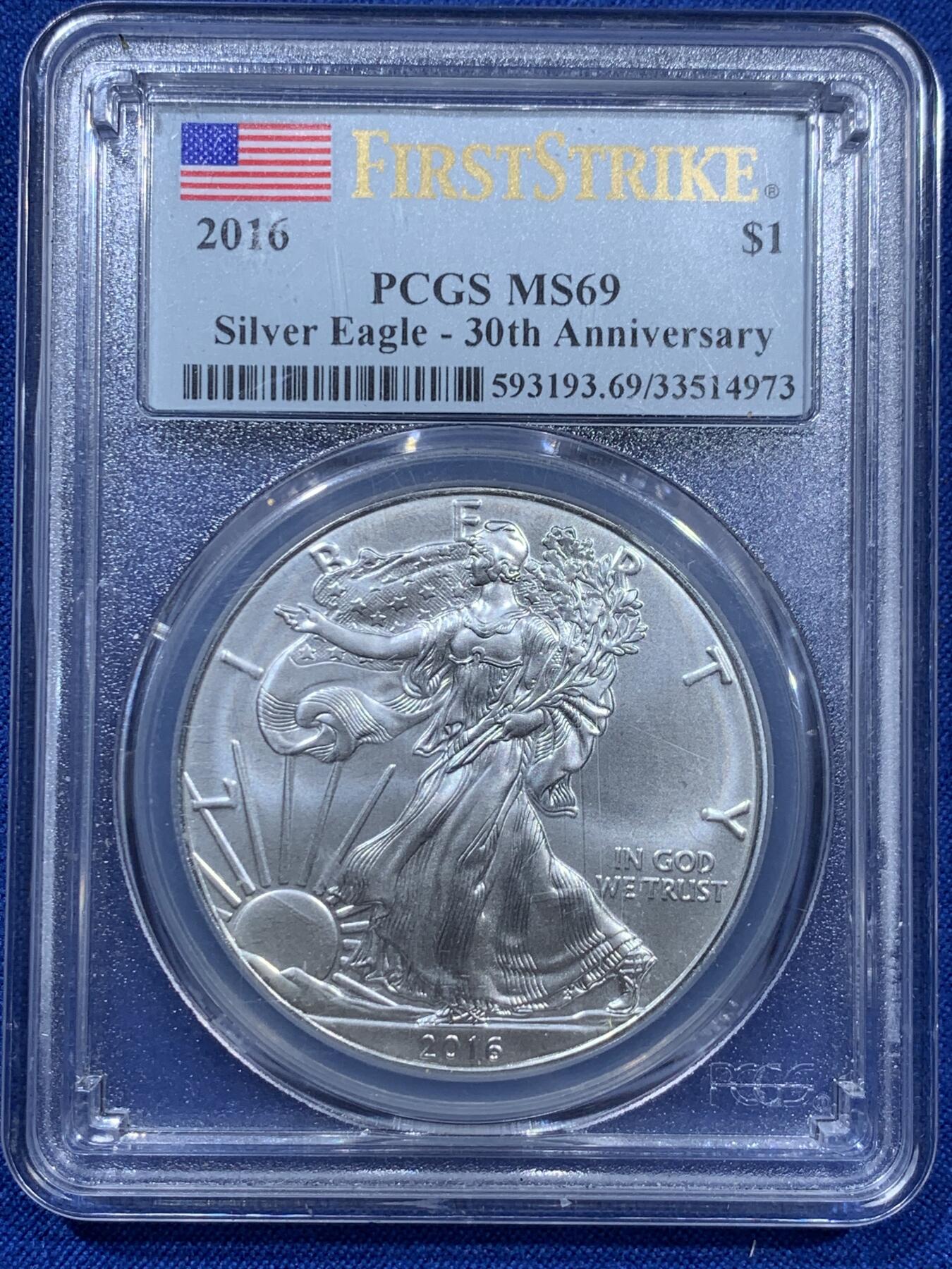 《竞宝斋》第360场 周日，周一  2场连拍 （全场包邮） PCGS MS69 美国2016年行走女神1盎司大银币 三十周年纪念 背面支撑有磕