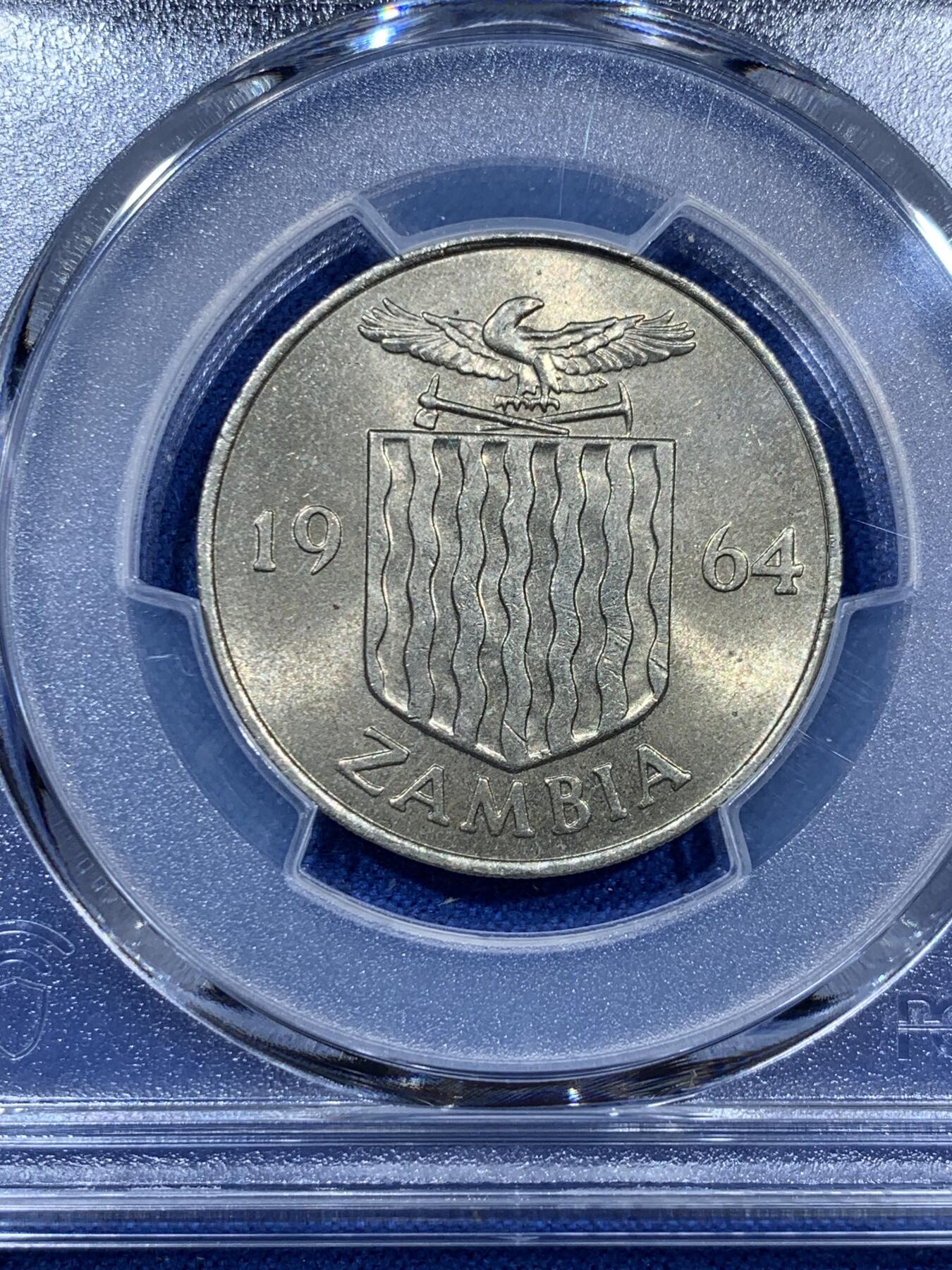 《竞宝斋》第360场 周日，周一  2场连拍 （全场包邮） PCGS MS64 赞比亚1964年2先令 热门非洲品种 好品的非常少见 这枚BU状态 64有点低评了 性价比高