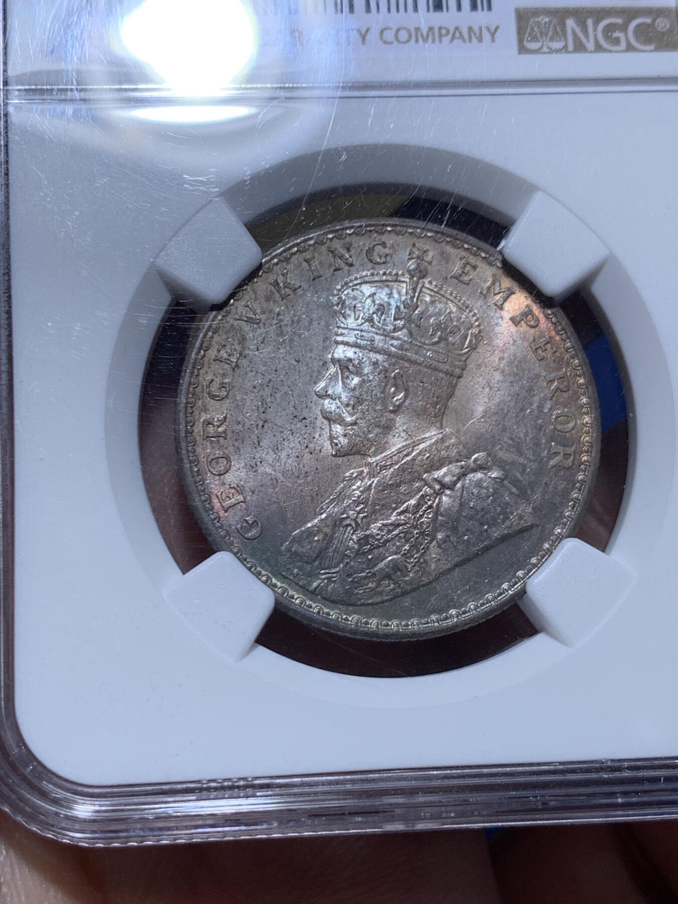 《竞宝斋》第360场 周日，周一  2场连拍 （全场包邮） NGC MS64 英属印度1918年乔治五世卢比 C版加尔各答造，这年份白币高分很多，但这么漂亮的火彩难得一见