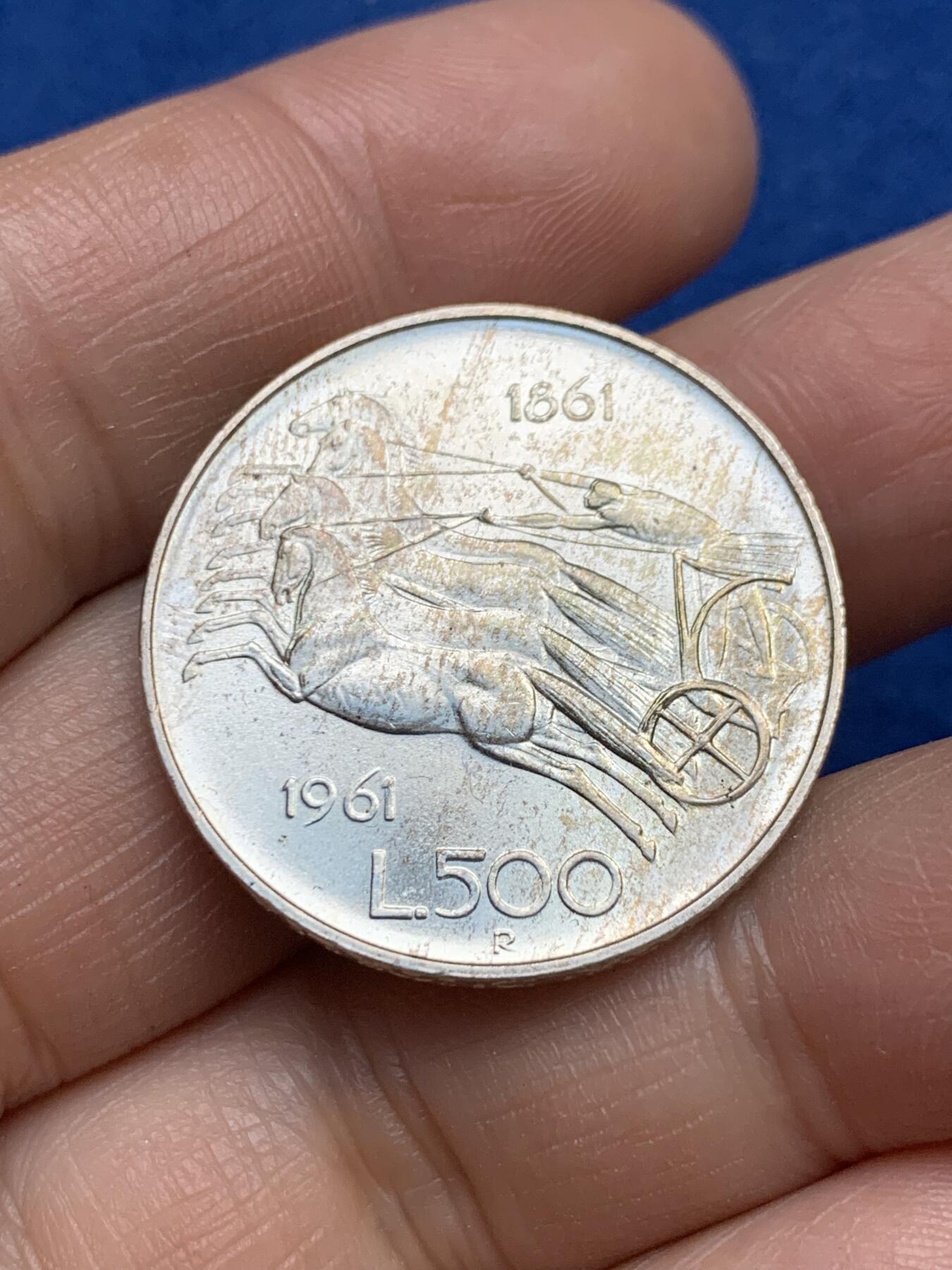 《竞宝斋》第360场 周日，周一  2场连拍 （全场包邮） 意大利 1961年 国家统一100周年纪念 马车500里拉银币 原光未使用品