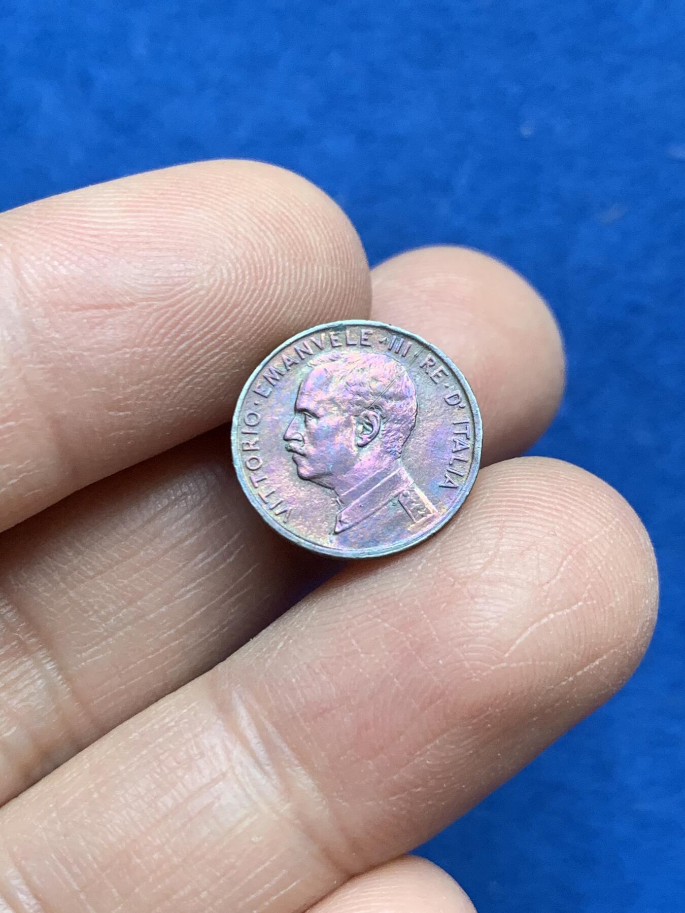 《竞宝斋》第360场 周日，周一  2场连拍 （全场包邮） 紫罗兰美包浆意大利1915年女神1C！未流状态，细节见图