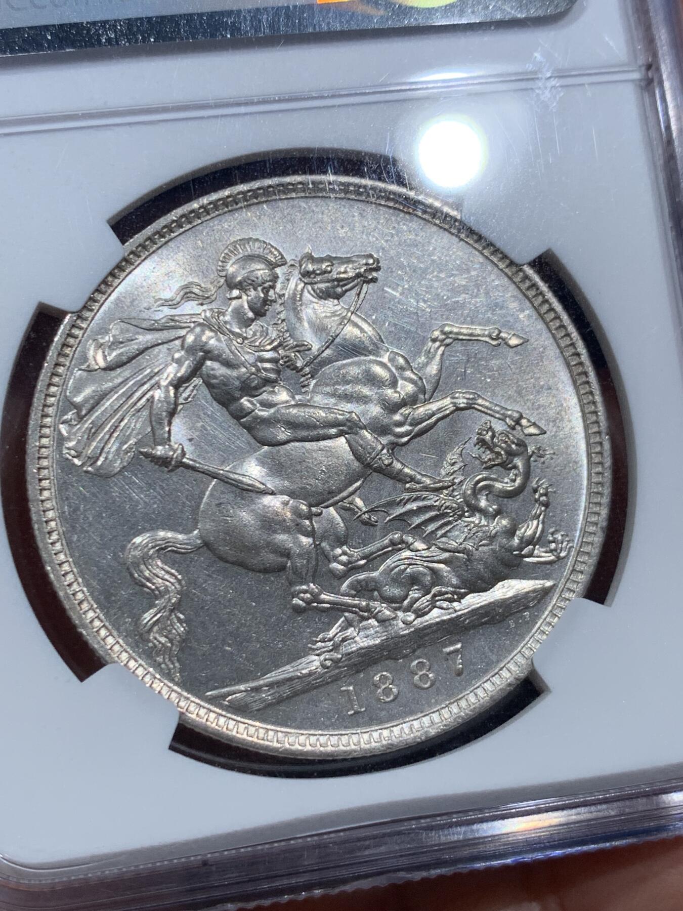 《竞宝斋》第361场 周日，周一  2场连拍 （全场包邮） NGC MS62 英国1887年高冠马剑克朗大银币 低评好品