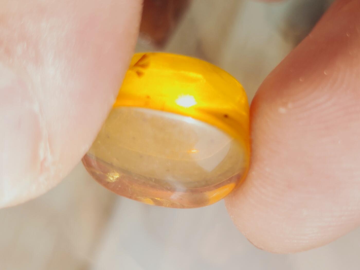 鲨鱼牙专场 天然琥珀，很厚，有点裂