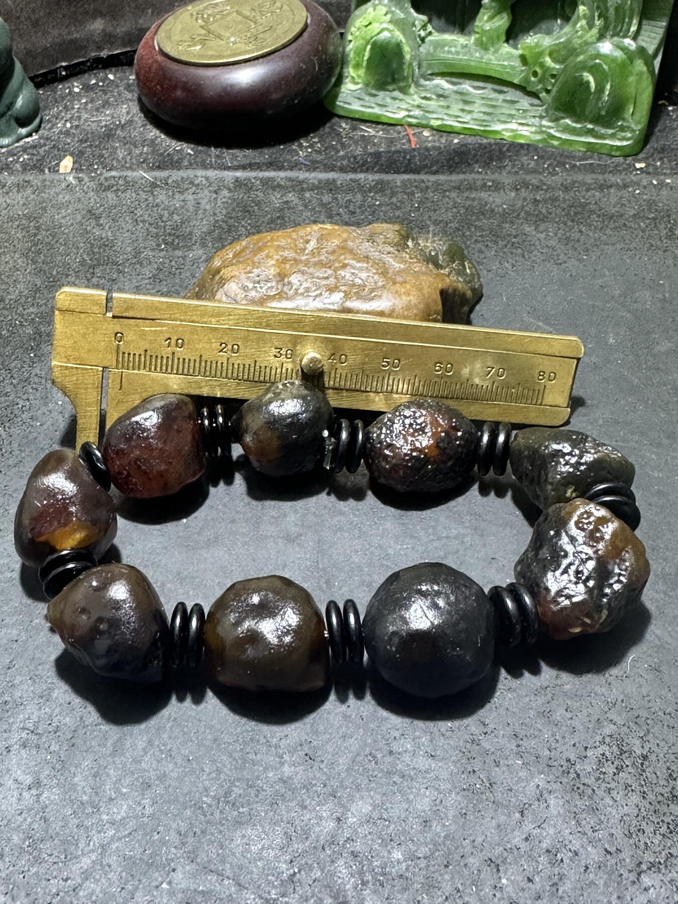 放福利，精美天然阿拉善戈壁墨色玛瑙原石手串一条！