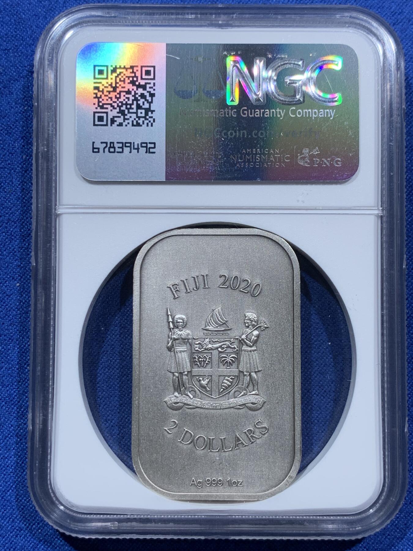《竞宝斋》第361场 周日，周一  2场连拍 （全场包邮） NGC MS70ANTIQUED 斐济2020年敦煌石窟120周年2元银币 1盎司 999银 佛像标签
