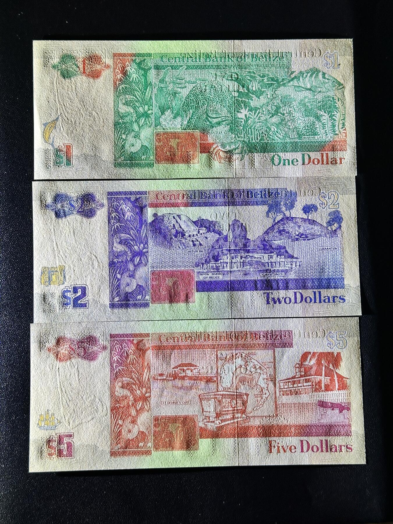 《外钞收藏家》第四百九十九期 1990年伯利兹1、2、5面额 三张一起 AA冠  全新UNC