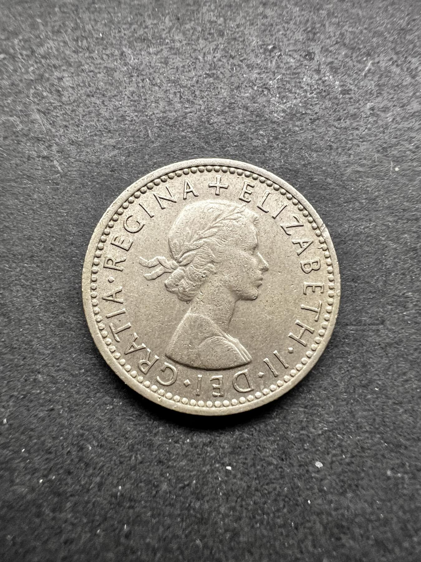 聚福钱庄★世界钱币第五期 无佣金 可寄存 欢迎参拍 英国1964年6便士镍币 月亮和六便士