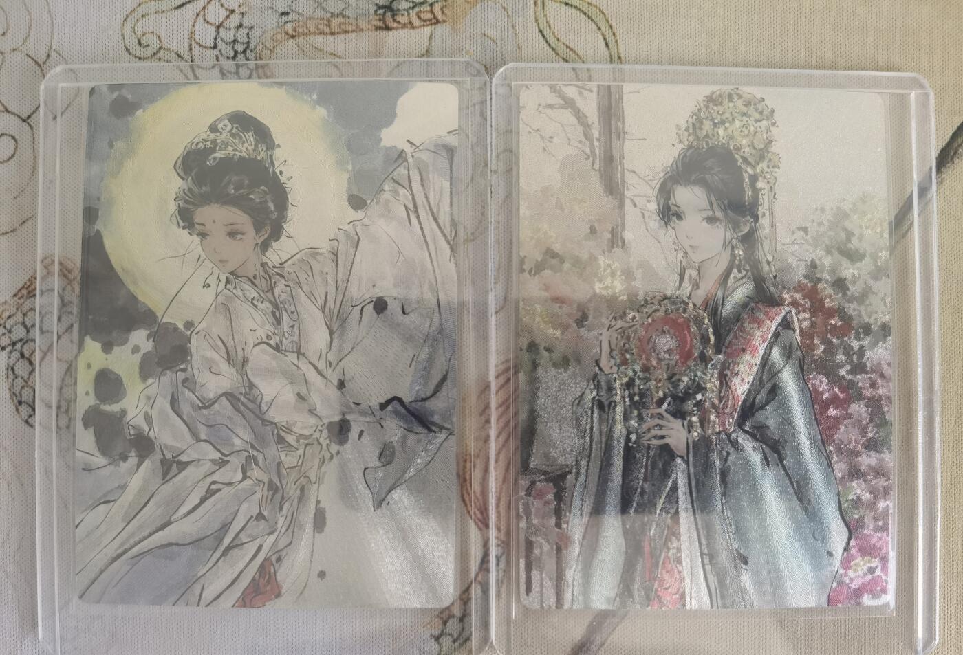 奇趣收藏卡牌拍卖第12场（持续更新中，收拍品免费上拍） 星宿文创 x迟迟 嫦娥+嫁衣三娘 粗闪各1张 卡夹装
