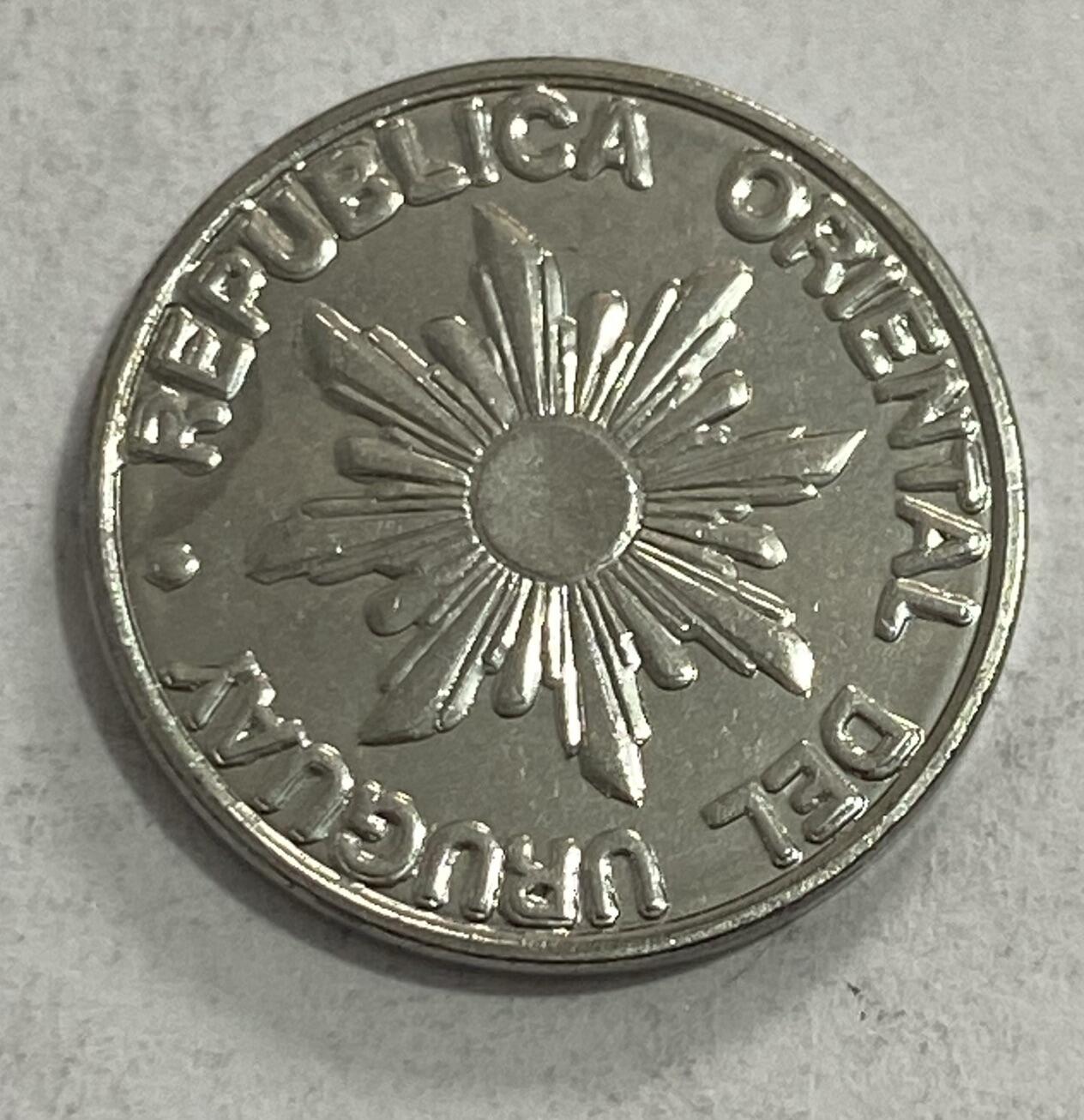 世界各国流通币专场 1989年乌拉圭5新比索，全新