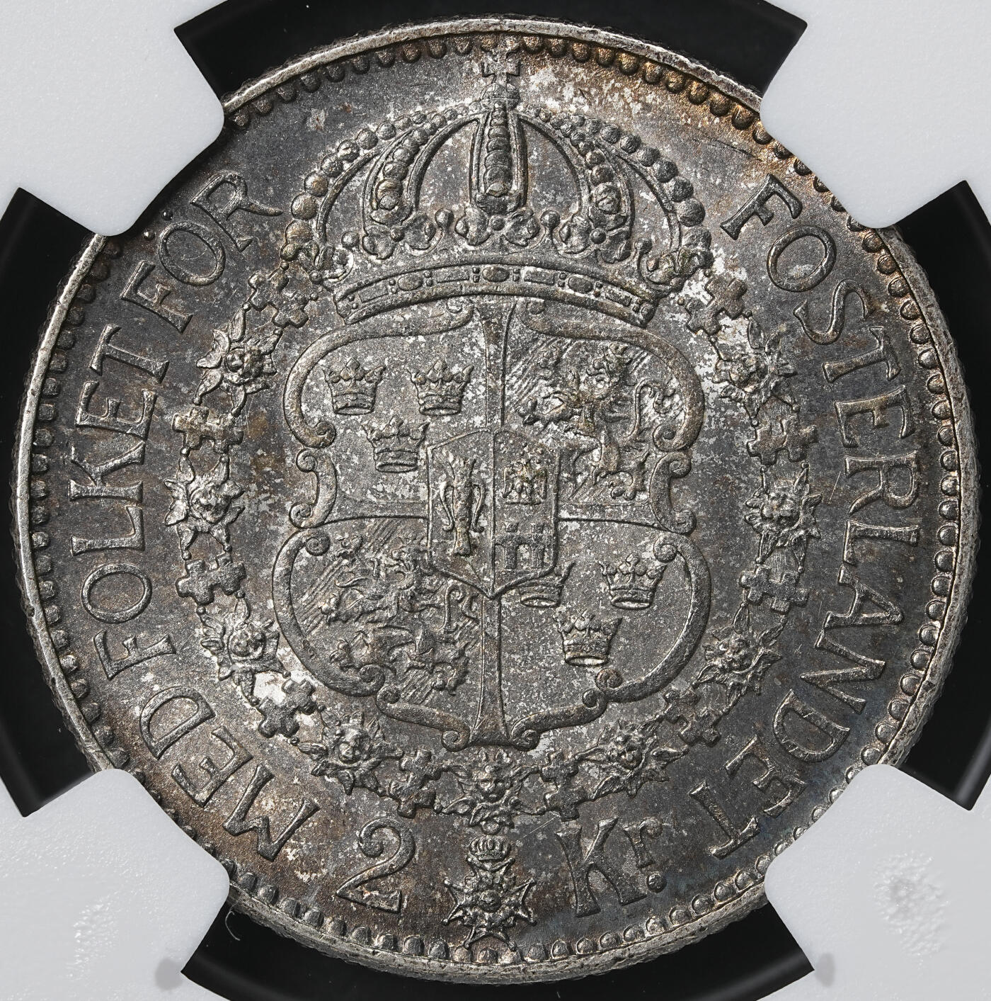 修遠堂世界钱币第六十一期 NGC MS64 1910年瑞典2克朗银币 通体重包浆 古斯塔夫五世头像首年份 较少见