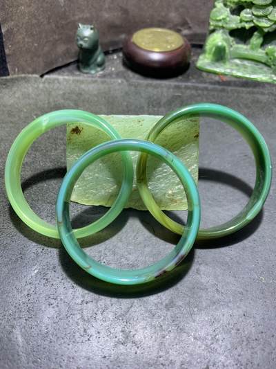 缠丝玛瑙通货小手镯3只， - 缠丝玛瑙通货小手镯3只，