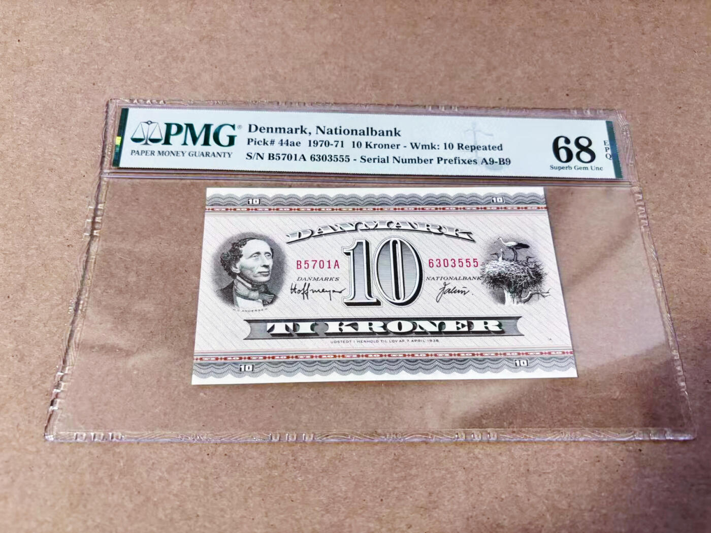 【Blue Auction】世界纸币精拍第634期【精】——16级TOP拍卖/信誉/品质/专业/高效💫 【555豹子号无47】丹麦 1970-71年10克朗 安徒生 PMG68EPQ 超高分