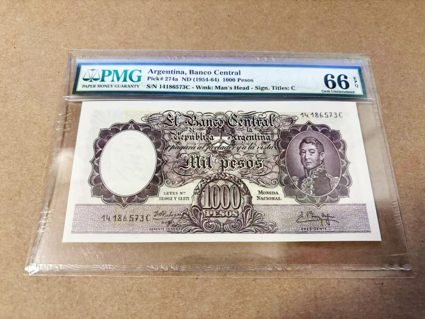 【Blue Auction】世界纸币精拍第634期【精】——16级TOP拍卖/信誉/品质/专业/高效💫 【a版 冠军分 与上一张连号】阿根廷1954年1000比索 区别于常见的1966年b版 老壳 大票幅 PMG66EPQ 