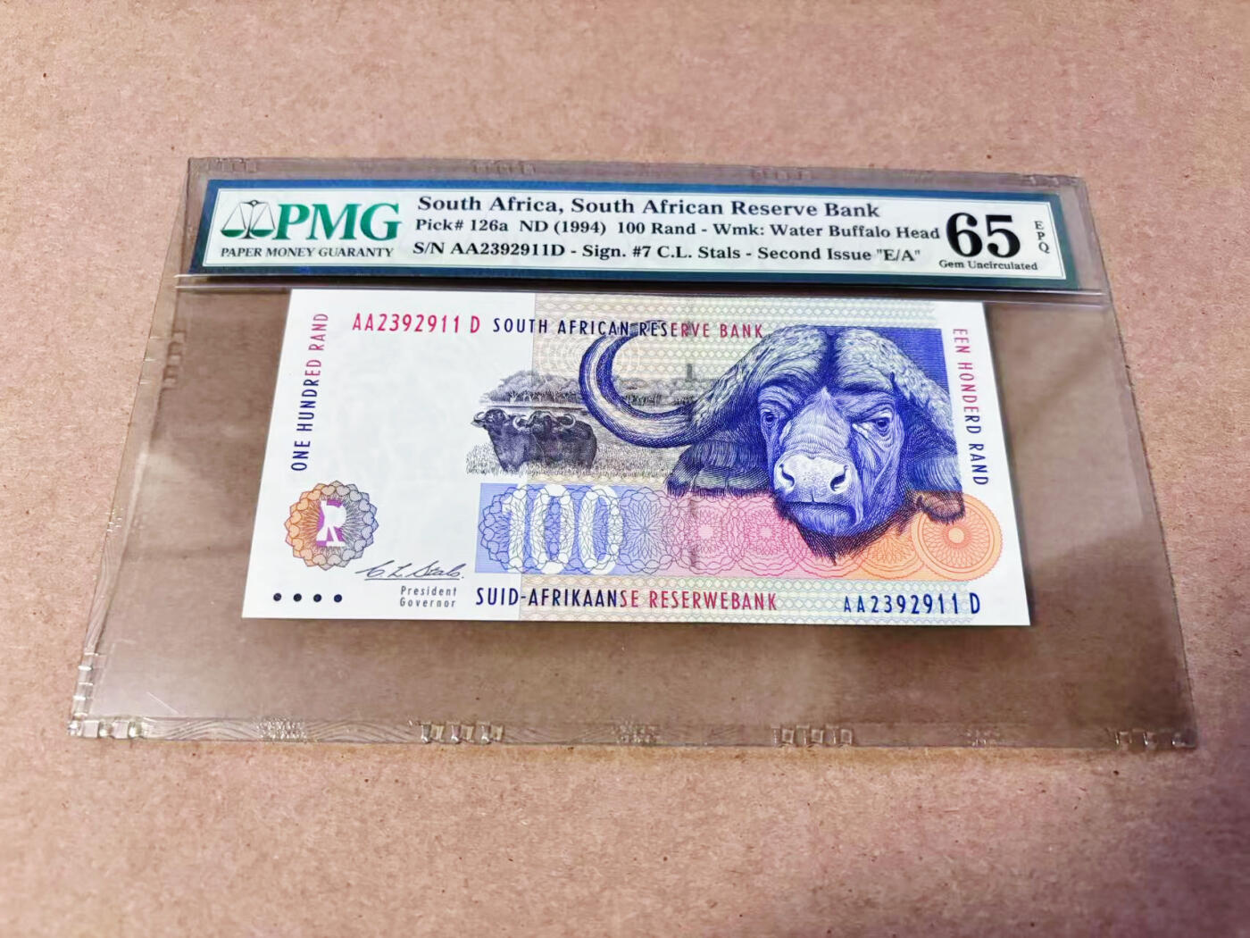 【Blue Auction】世界纸币精拍第634期【精】——16级TOP拍卖/信誉/品质/专业/高效💫 【与上一张连号 AAD首发冠初版无47】南非 1994年100兰特 PMG65EPQ 老壳