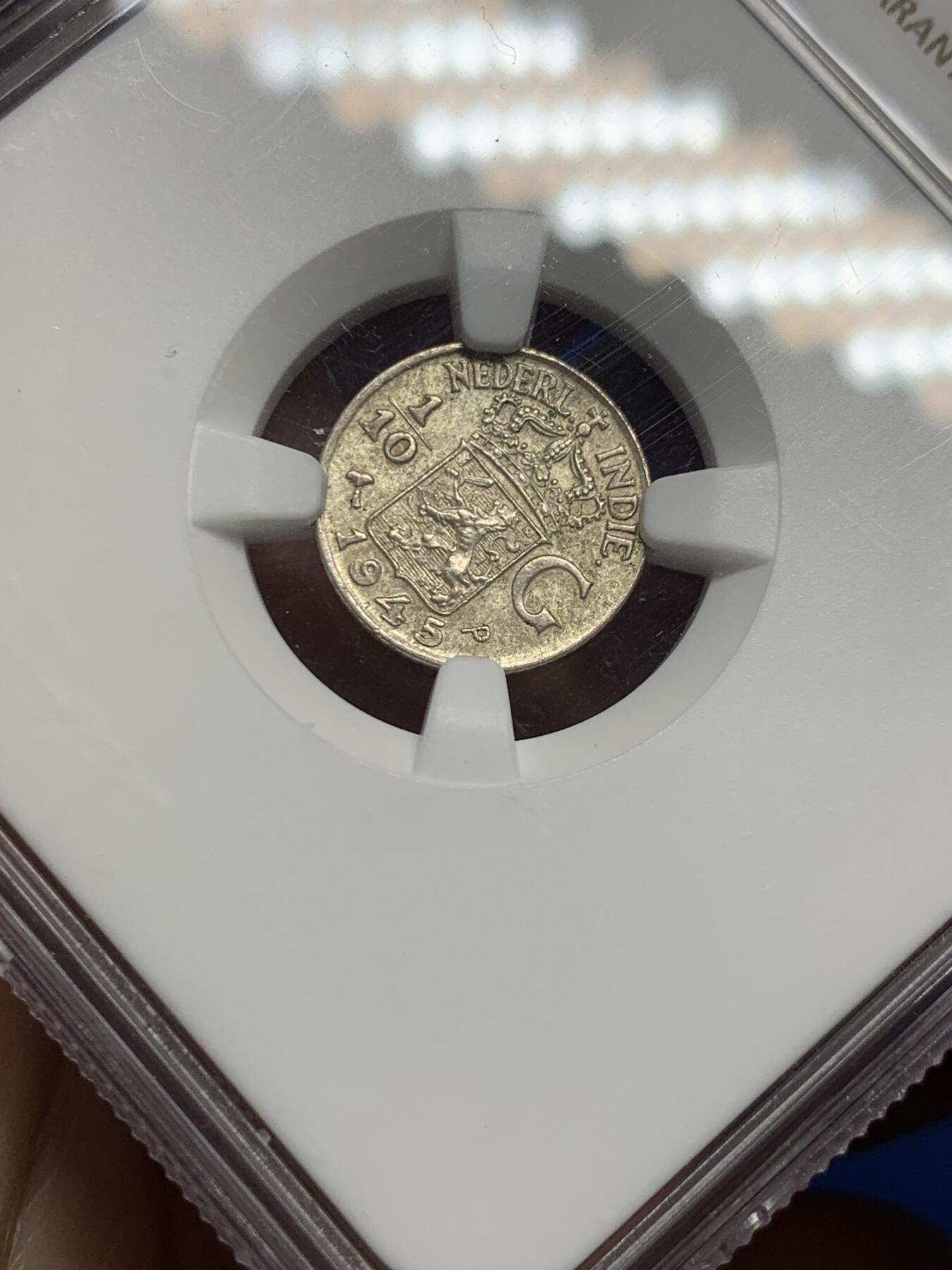 《竞宝斋》第362场 周日，周一，周二  3场连拍 （全场包邮） NGC MS64 荷属东印度1945年1/10G银币