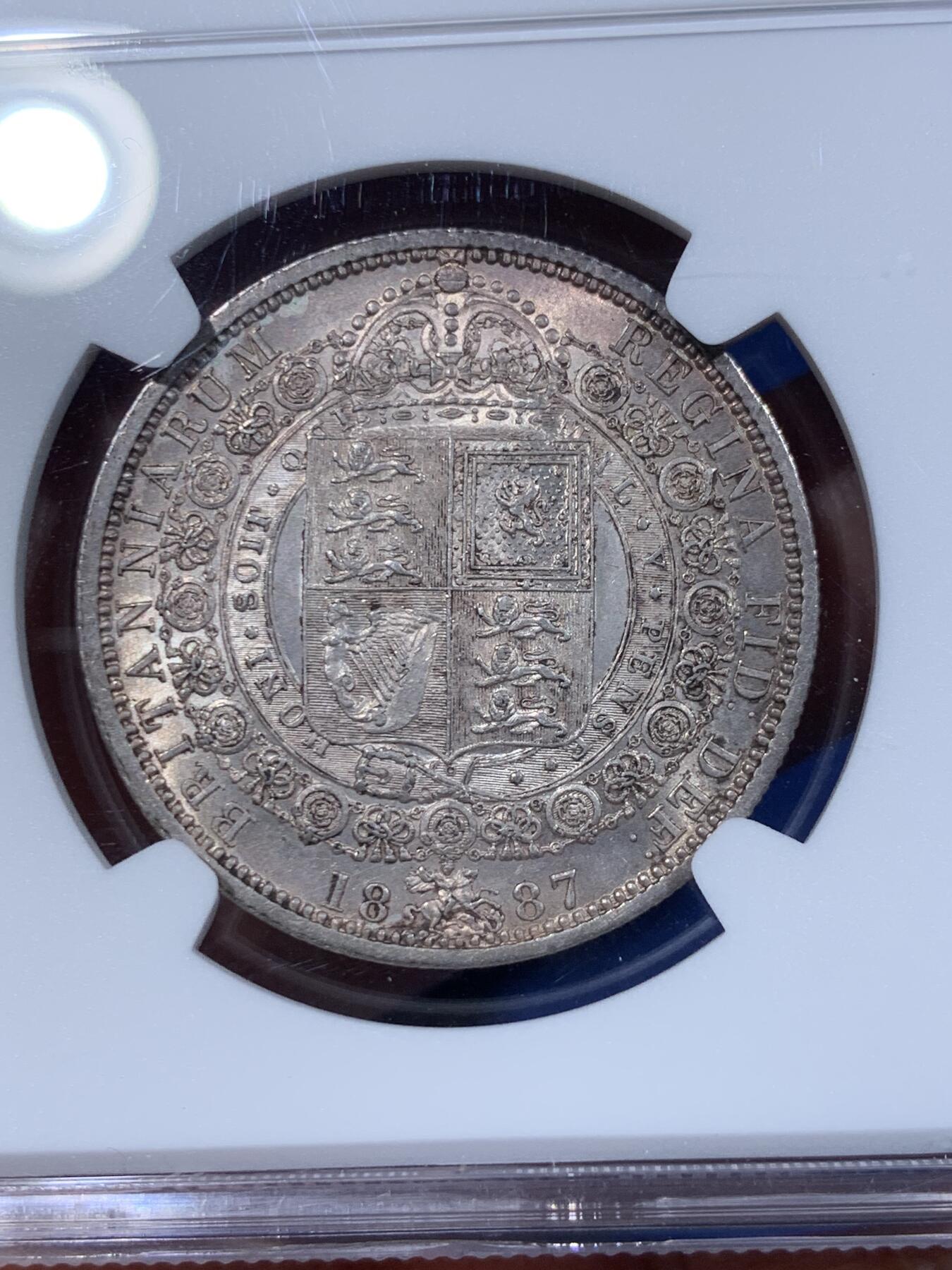 《竞宝斋》第362场 周日，周一，周二  3场连拍 （全场包邮） NGC AU58 英国1887年维多利亚高冠半克朗银币 原味包浆
