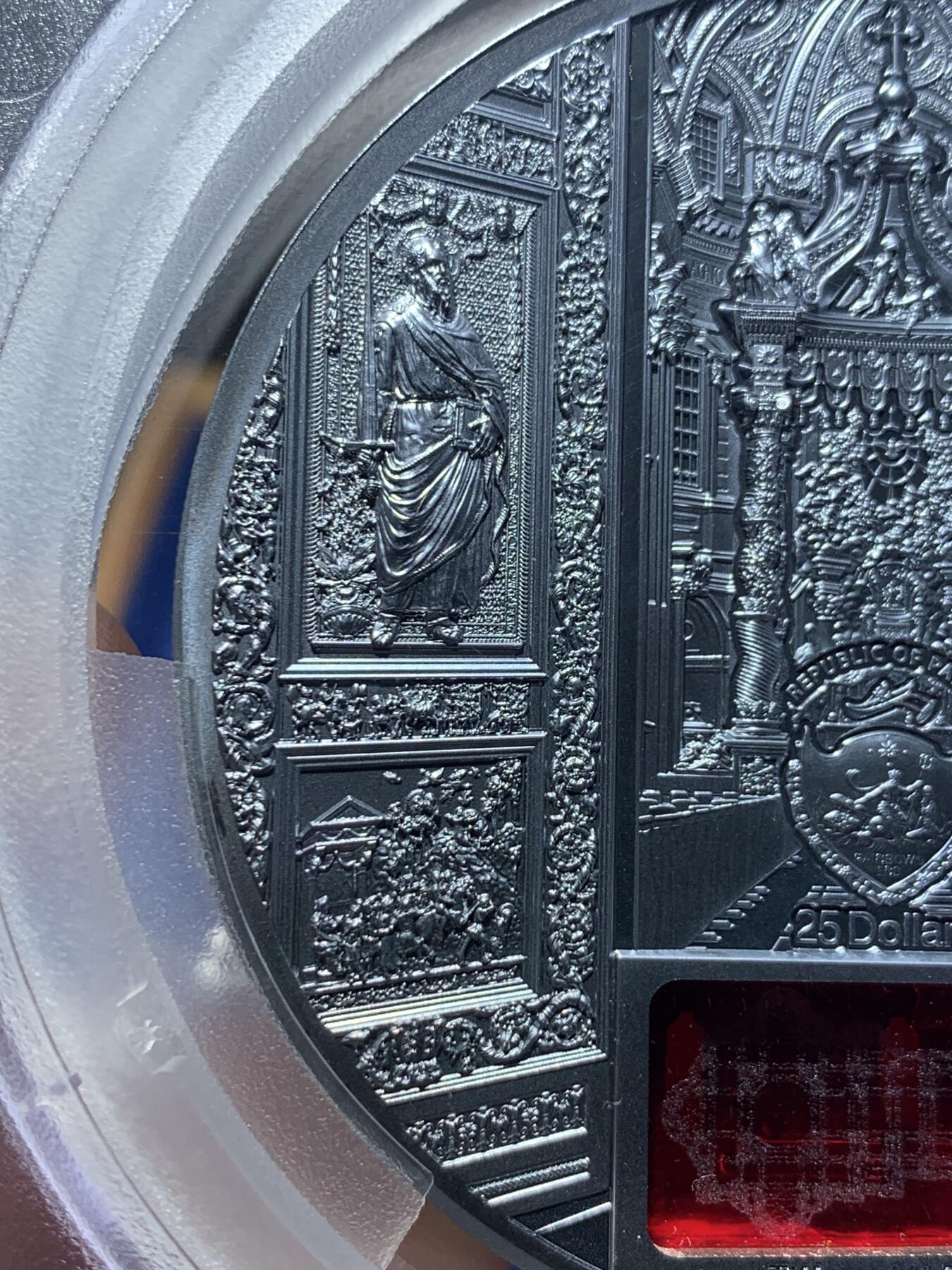 《竞宝斋》第362场 周日，周一，周二  3场连拍 （全场包邮） PCGS PR70DCAM 帕劳2022年 蒂芙尼艺术大都会系列 梵蒂冈圣彼得大教堂超高浮雕精制纪念银币 带盒子 999纯银五盎司重（156克），币径65MM，限量发行555枚！硬币铸造界的巅峰之作 掌中银币之上，方寸之间尽展细节！