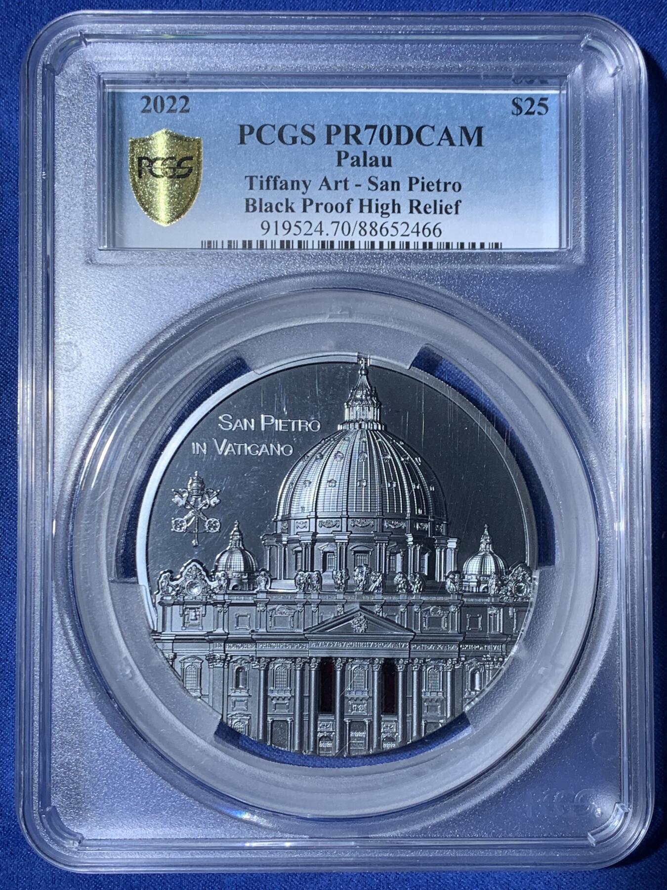 《竞宝斋》第362场 周日，周一，周二  3场连拍 （全场包邮） PCGS PR70DCAM 帕劳2022年 蒂芙尼艺术大都会系列 梵蒂冈圣彼得大教堂超高浮雕精制纪念银币 带盒子 999纯银五盎司重（156克），币径65MM，限量发行555枚！硬币铸造界的巅峰之作 掌中银币之上，方寸之间尽展细节！