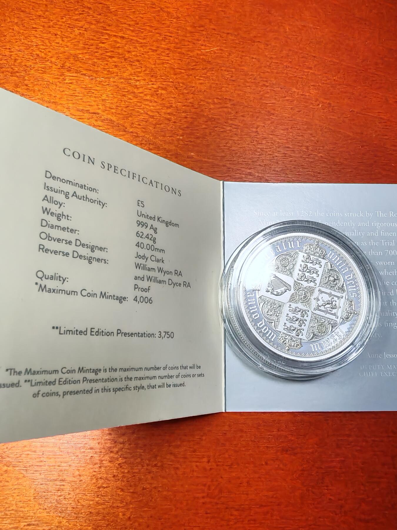 长老汇蛇年精选第七场拍卖 2021英国哥特四分盾徽5英镑精制银币，2盎司999银，盒证全，3750枚，热门！
