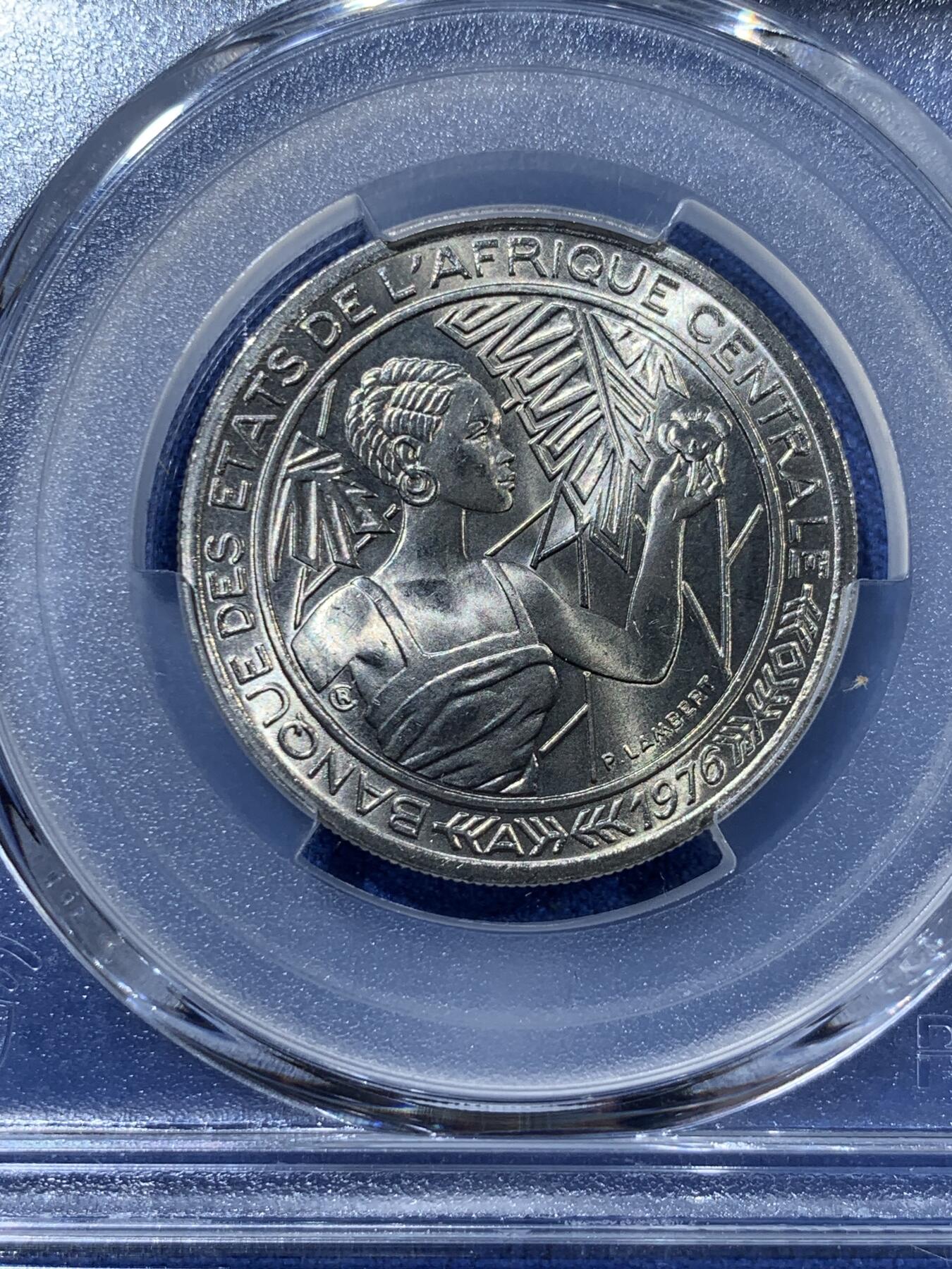 《竞宝斋》第363场 周日，周一，周二  3场连拍 （全场包邮） PCGS MS66 1976A中非500法郎镍币 卷拆品相 两面爆光 66有些低评了 这个品种大多流通品 好品难寻