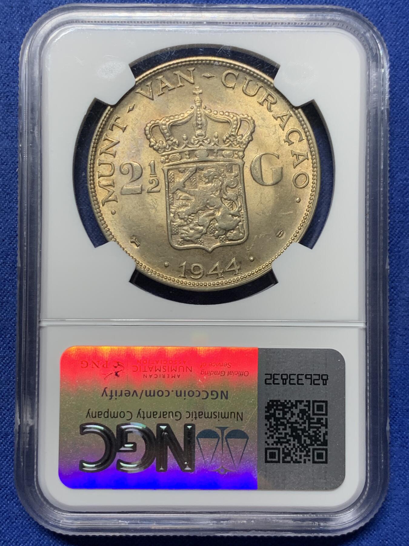 《竞宝斋》第363场 周日，周一，周二  3场连拍 （全场包邮） NGC MS62 荷兰库拉索1944年威廉敏娜女王2.5盾大银币 满黄油包浆漂亮
