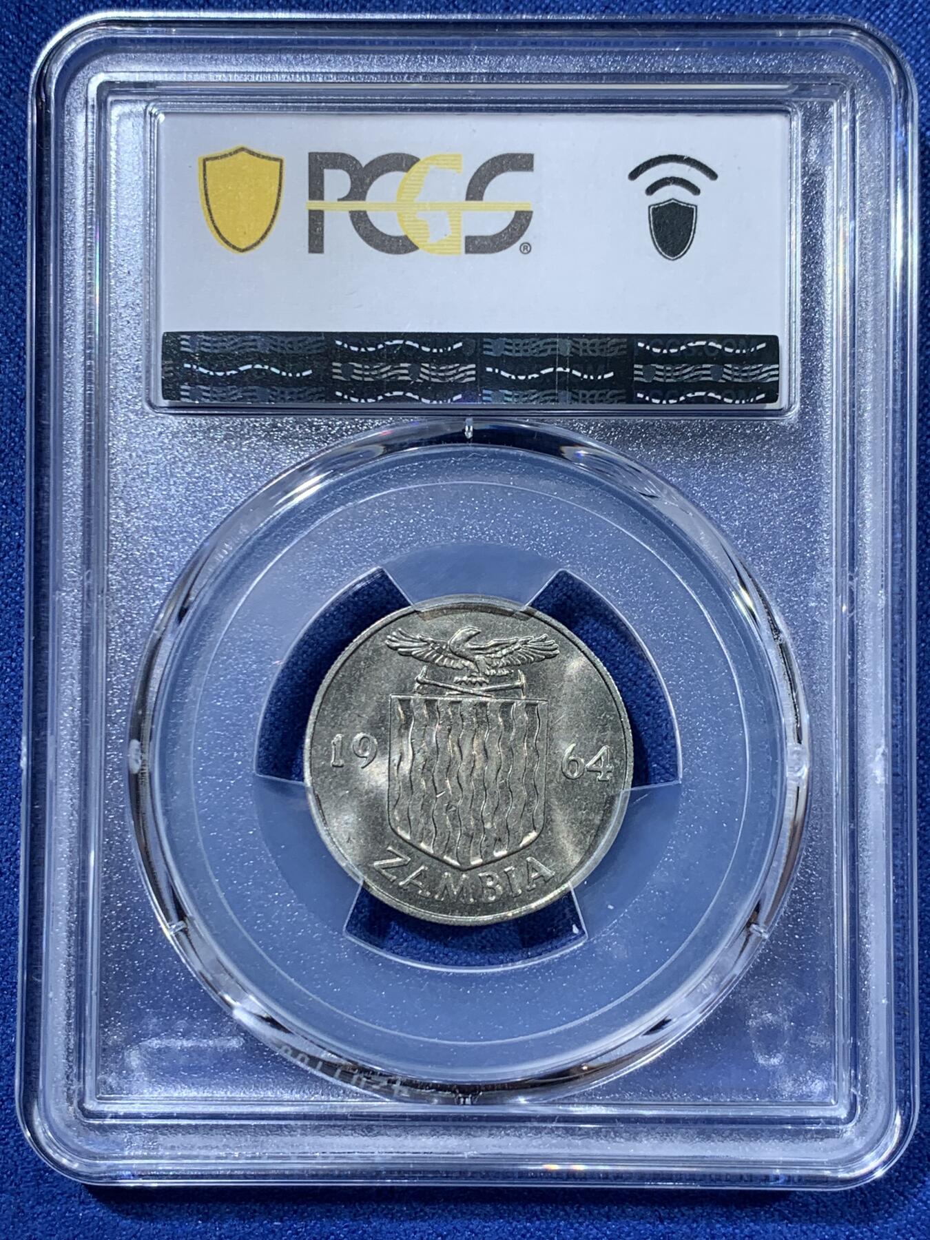 《竞宝斋》第363场 周日，周一，周二  3场连拍 （全场包邮） PCGS MS65 高分！ 1964赞比亚1先令 热门非洲品种 巨嘴鸟图案很有特色 卷拆品 少见