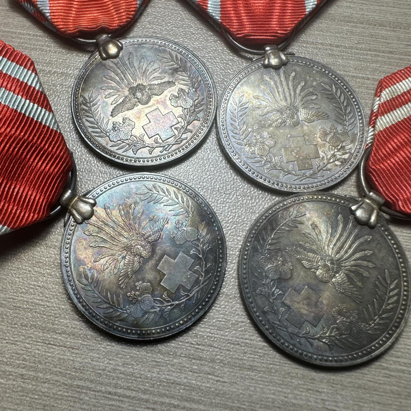 无佣金，章，世界钱币 五彩赤十字章4枚，银制