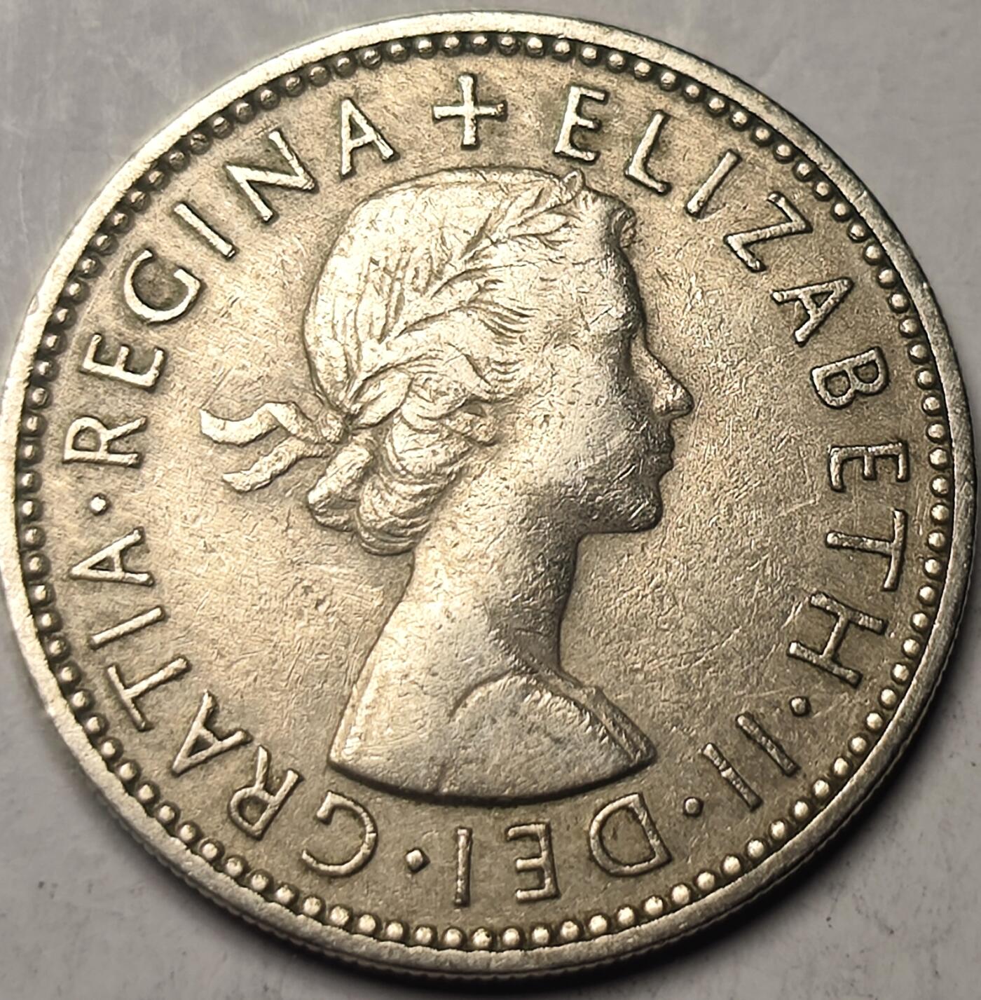 泉币菌-第11场-中外散币乐园 英国硬币 1先令 三狮 女王 1956 23.5mm 钱币 一先令英格兰