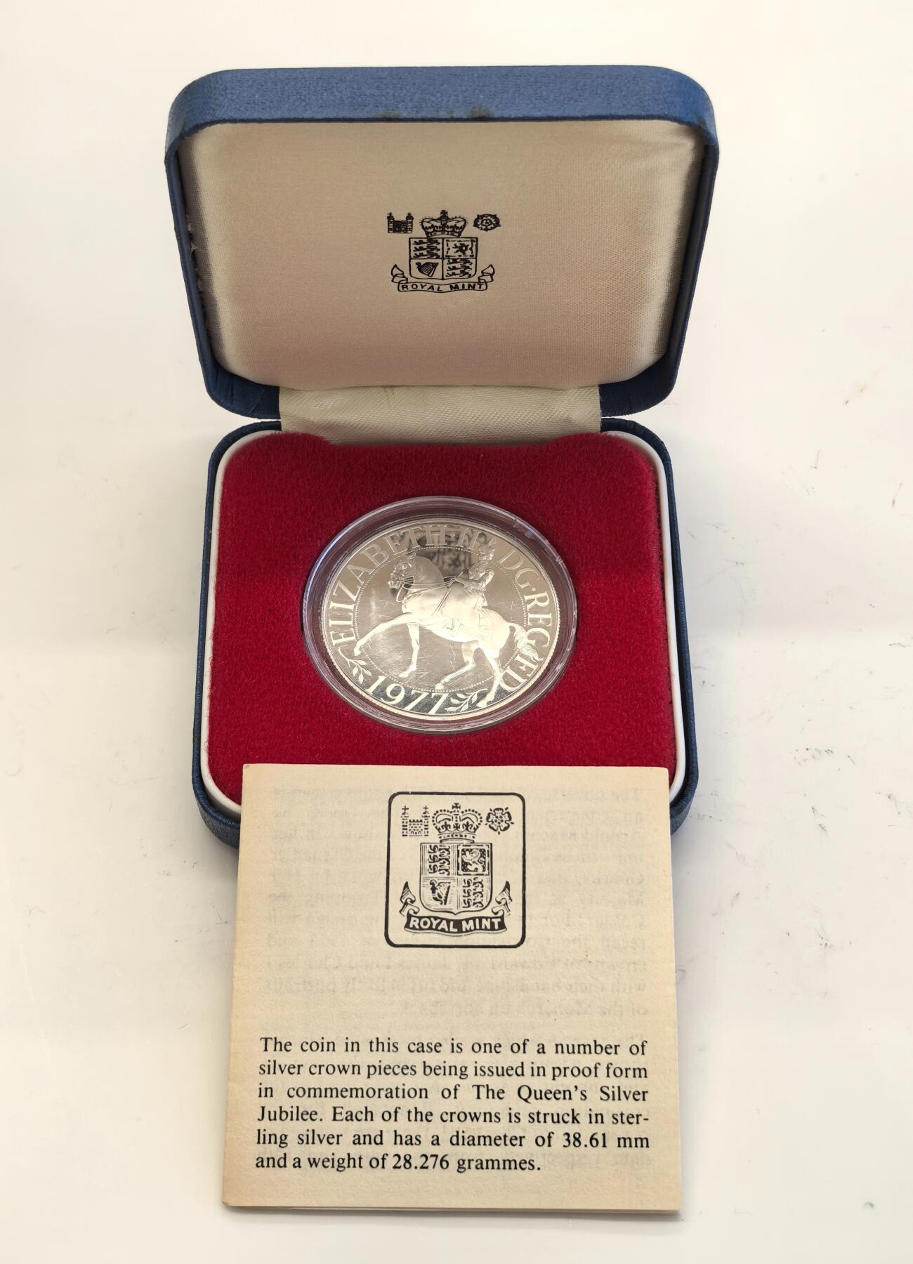 博洋堂世界钱币拍卖第115期（全场包邮） 英国1977年女王登基25周年精制纪念银币原盒带证书UNC，PROOF精制币，币面清爽干净又漂亮，状态极佳。