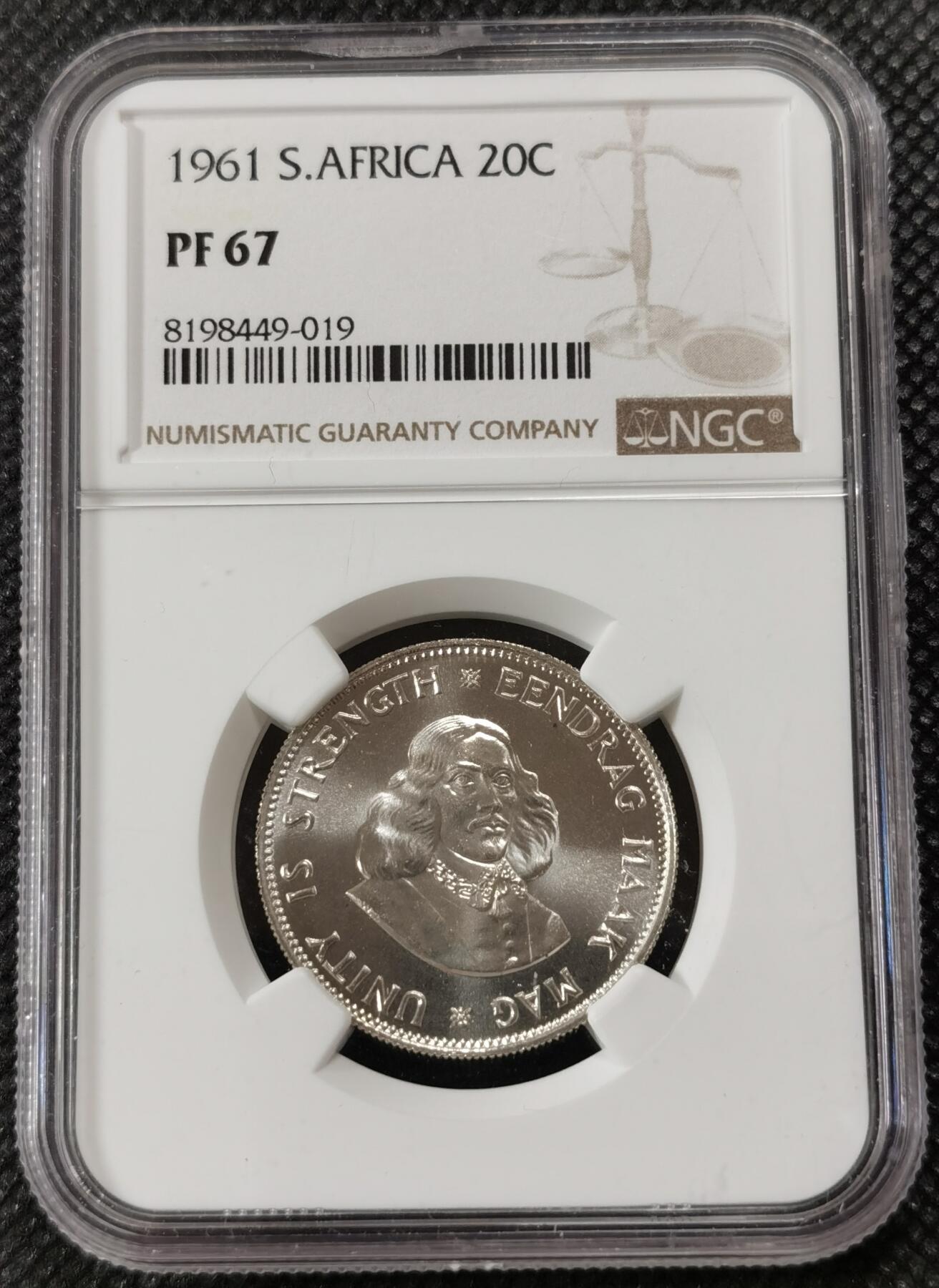 甄臻铺-世界钱币拍卖-南非西非东非专场（第10期）送拍享返佣金等优惠多多 NGC-PF67 南非 1961 20分 吕贝克首年精制银币 币面转光，少见