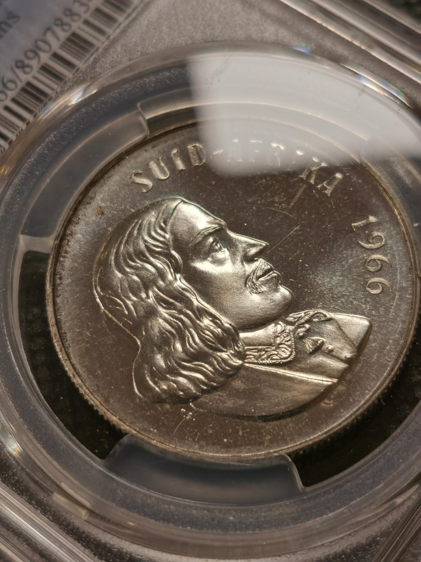 甄臻铺-世界钱币拍卖-南非西非东非专场（第10期）送拍享返佣金等优惠多多 PCGS-PR66 南非 1966 1兰特吕贝克精制银币，币面转光，收藏级