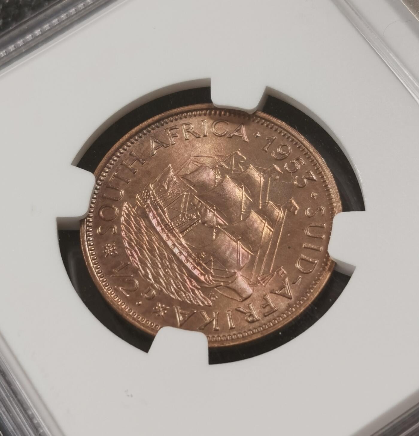 甄臻铺-世界钱币拍卖-南非西非东非专场（第10期）送拍享返佣金等优惠多多 NGC-PF66RB 英属南非 1953 1/2便士 精制 原味包浆，币面转光