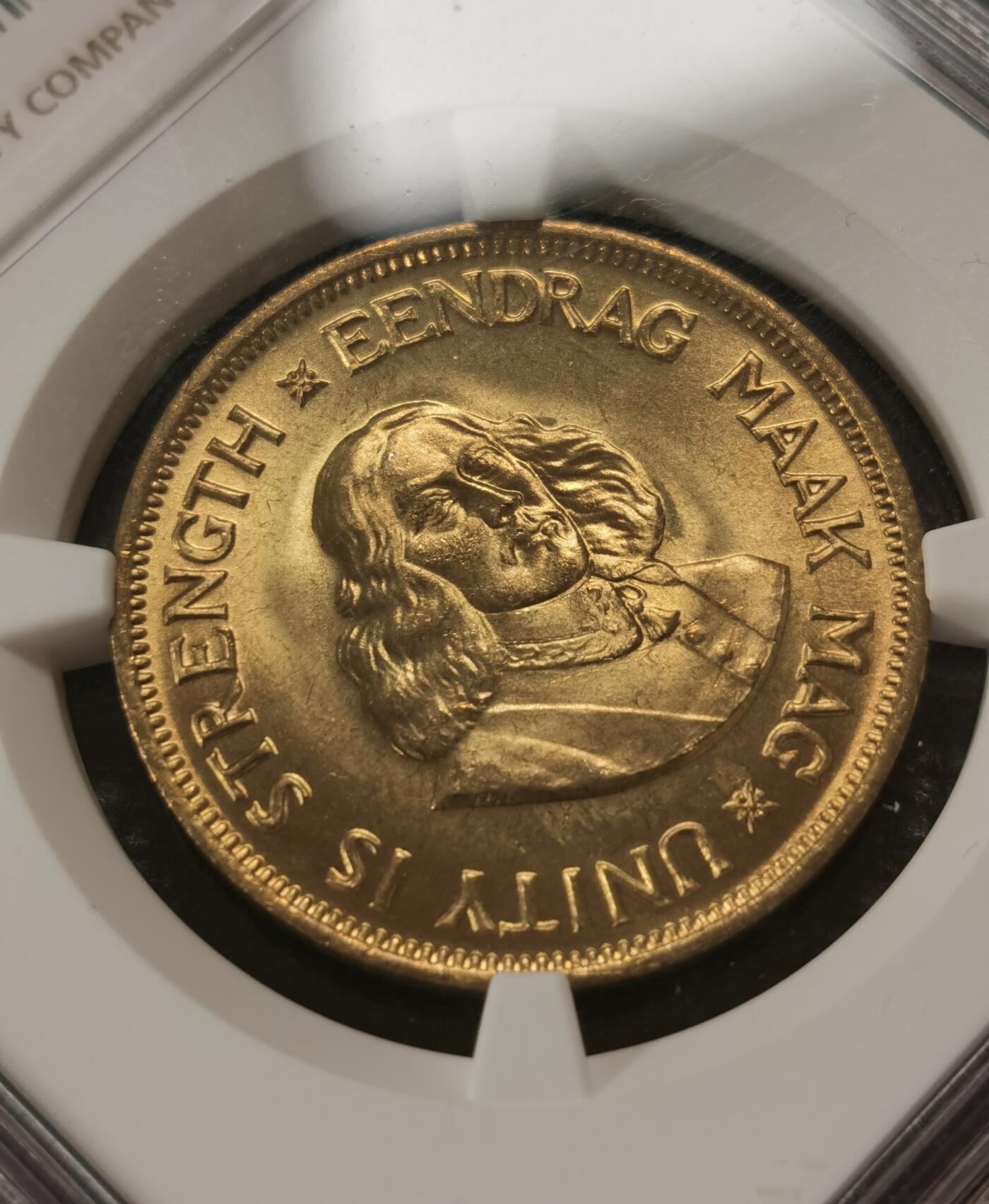 甄臻铺-世界钱币拍卖-南非西非东非专场（第10期）送拍享返佣金等优惠多多 NGC-MS67 南非 1962 1分 吕贝克铜币 币面转光，保存完好不易