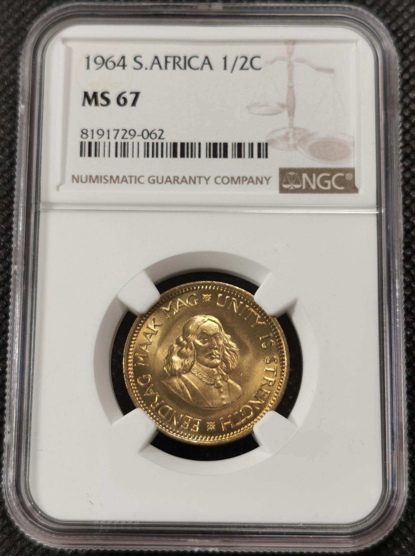 甄臻铺-世界钱币拍卖-南非西非东非专场（第10期）送拍享返佣金等优惠多多 NGC-MS67 南非 1964 1/2分 吕贝克铜币 币面转光，保存完好不易