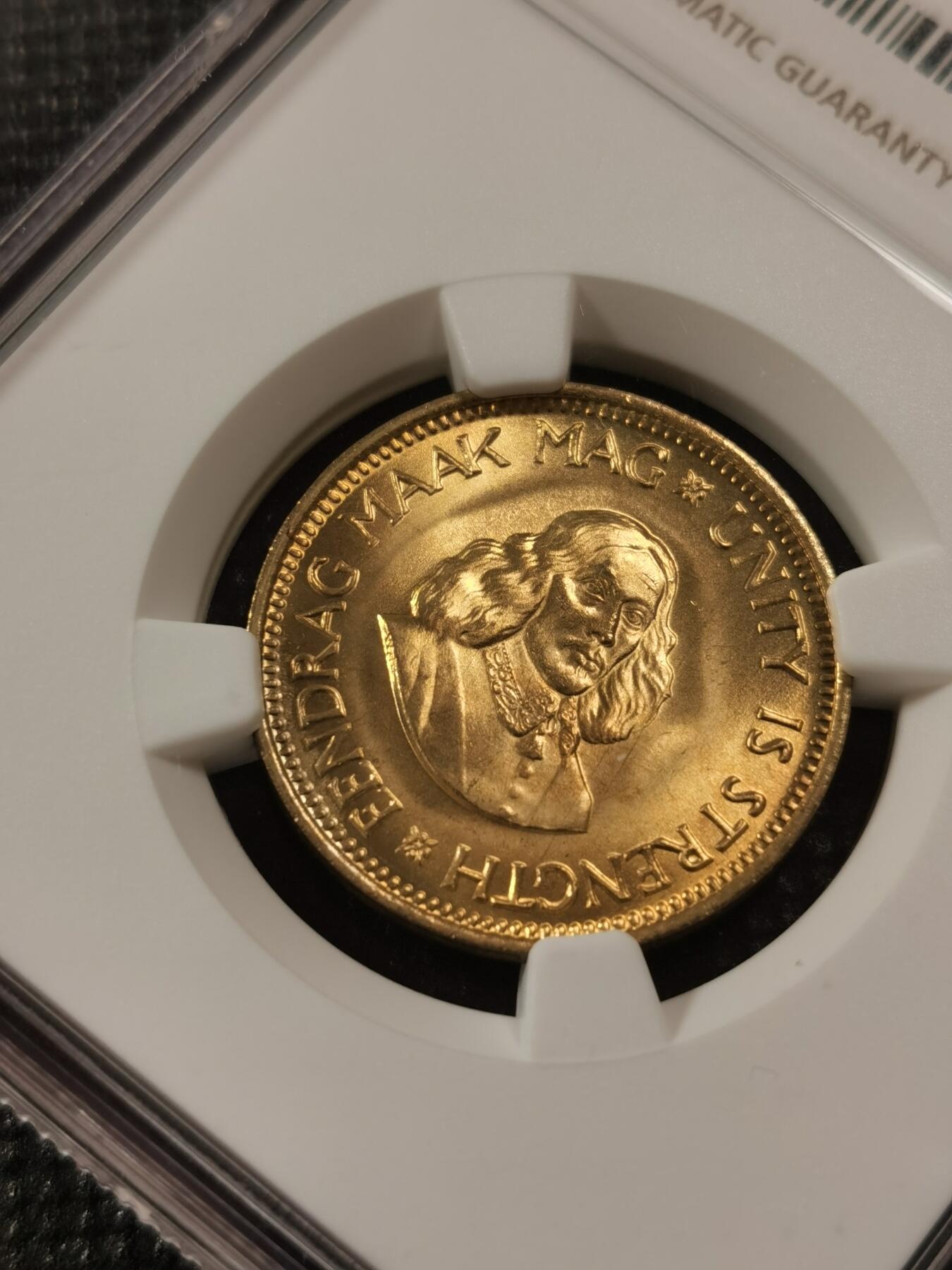 甄臻铺-世界钱币拍卖-南非西非东非专场（第10期）送拍享返佣金等优惠多多 NGC-MS67 南非 1964 1/2分 吕贝克铜币 币面转光，保存完好不易