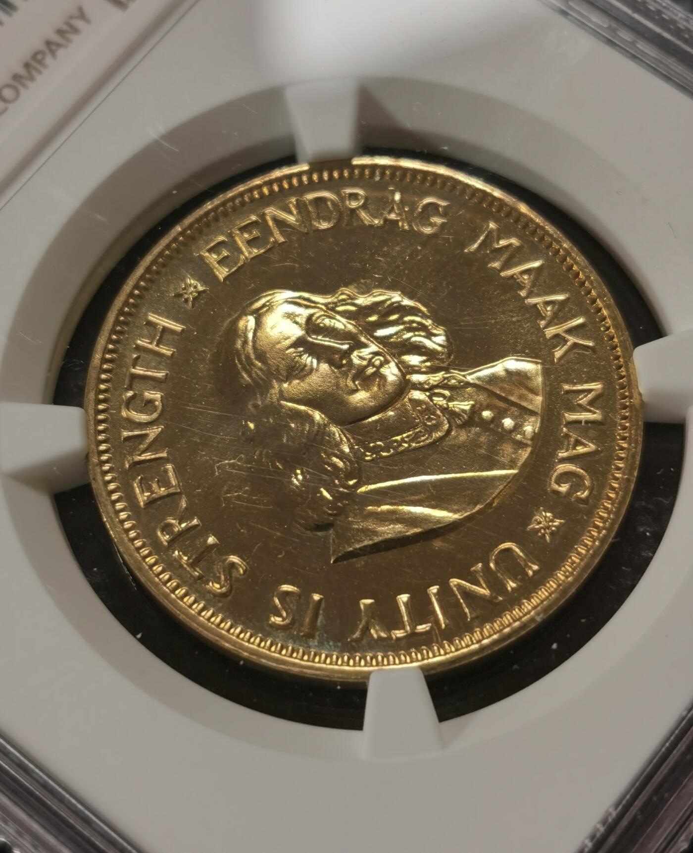 甄臻铺-世界钱币拍卖-南非西非东非专场（第10期）送拍享返佣金等优惠多多 NGC-PF63 南非 1961 1分 吕贝克首年精制铜币 币面转光，少见