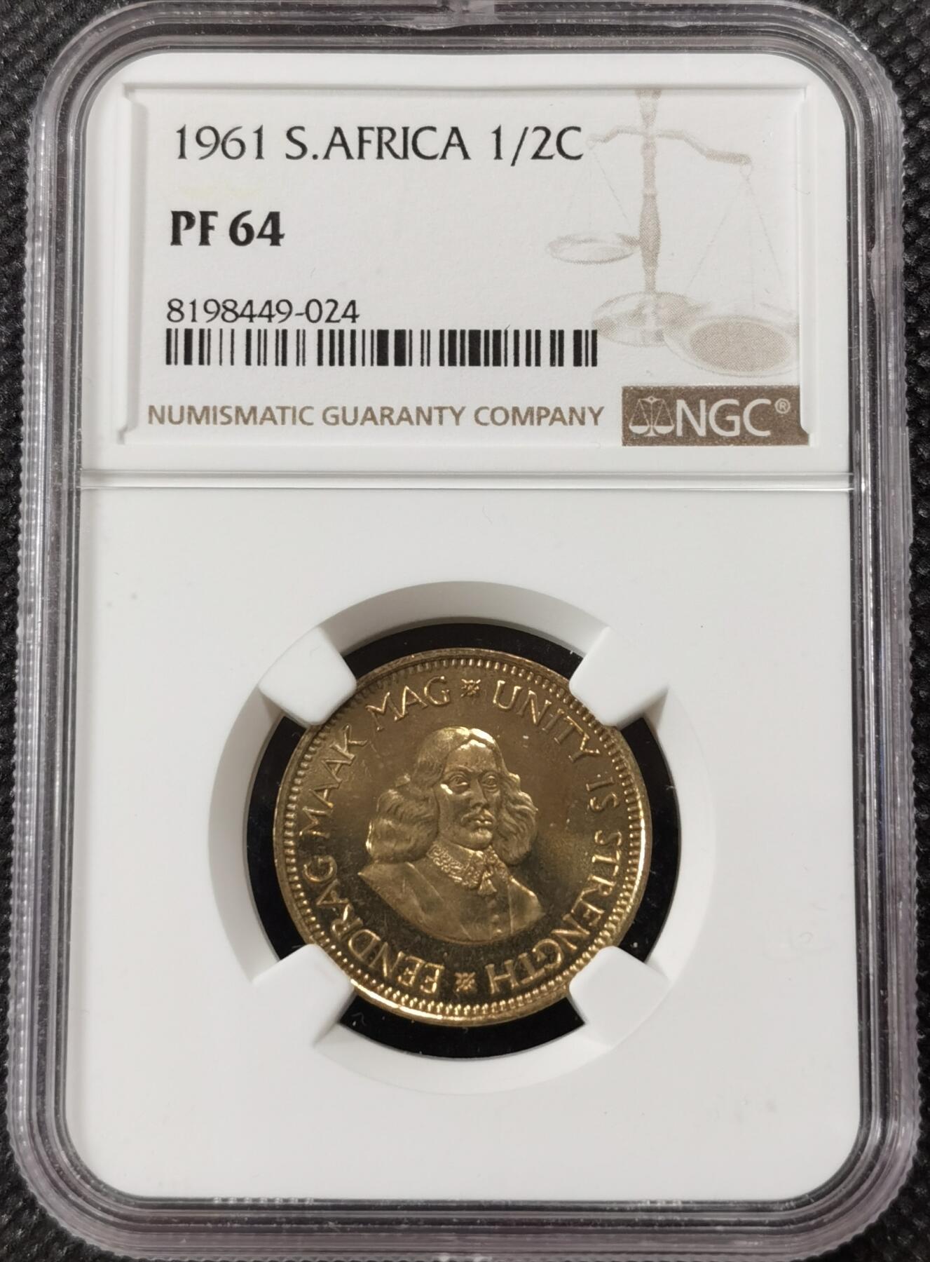 甄臻铺-世界钱币拍卖-南非西非东非专场（第10期）送拍享返佣金等优惠多多 NGC-PF64 南非 1961 1/2分 吕贝克首年精制铜币 币面转光，少见