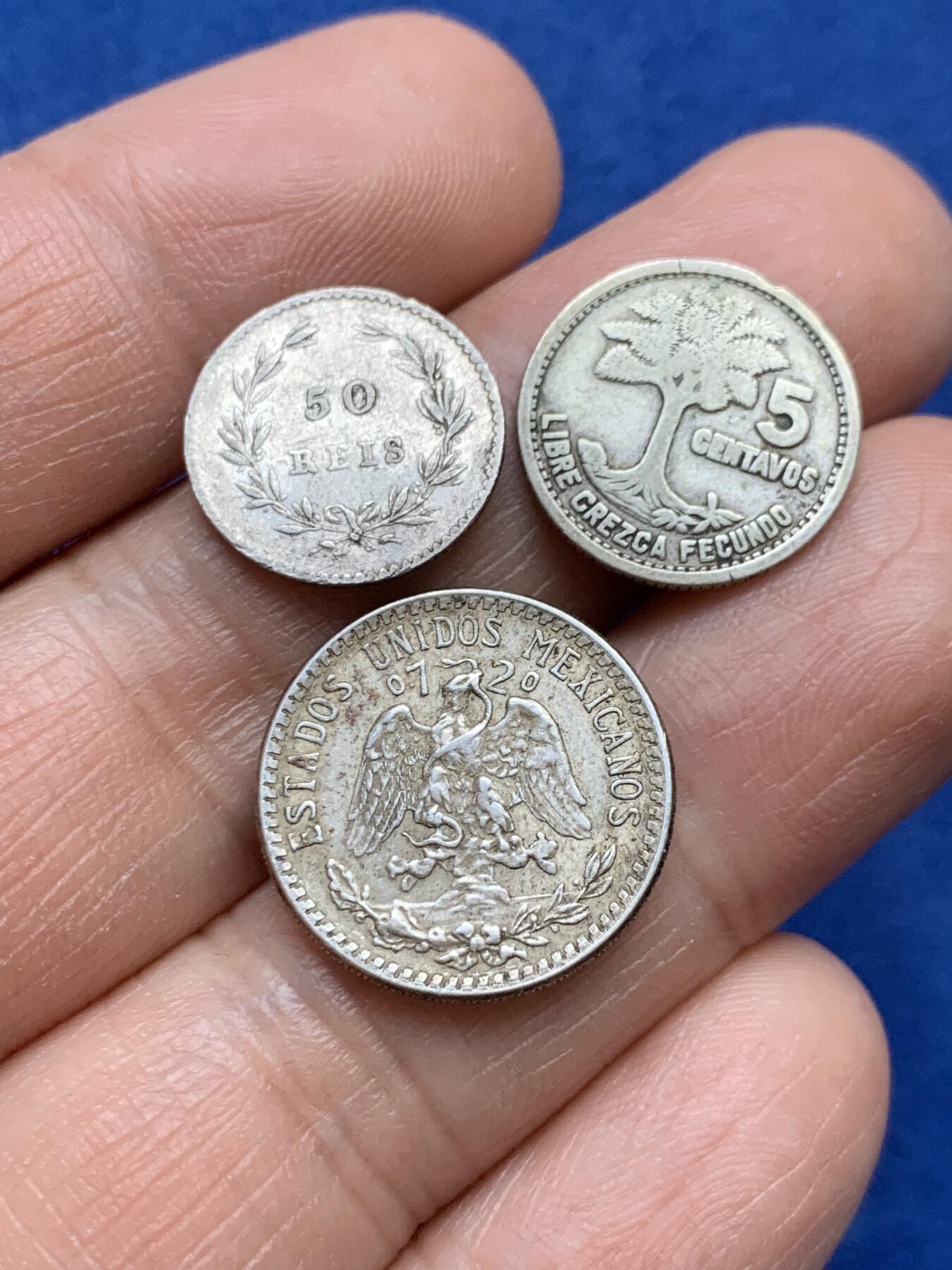《竞宝斋》第365场 周日，周一 2场连拍 （全场包邮） 三枚一组 墨西哥/危地马拉/葡萄牙 1942/1957/1861年 20分/5分/50雷斯 银币