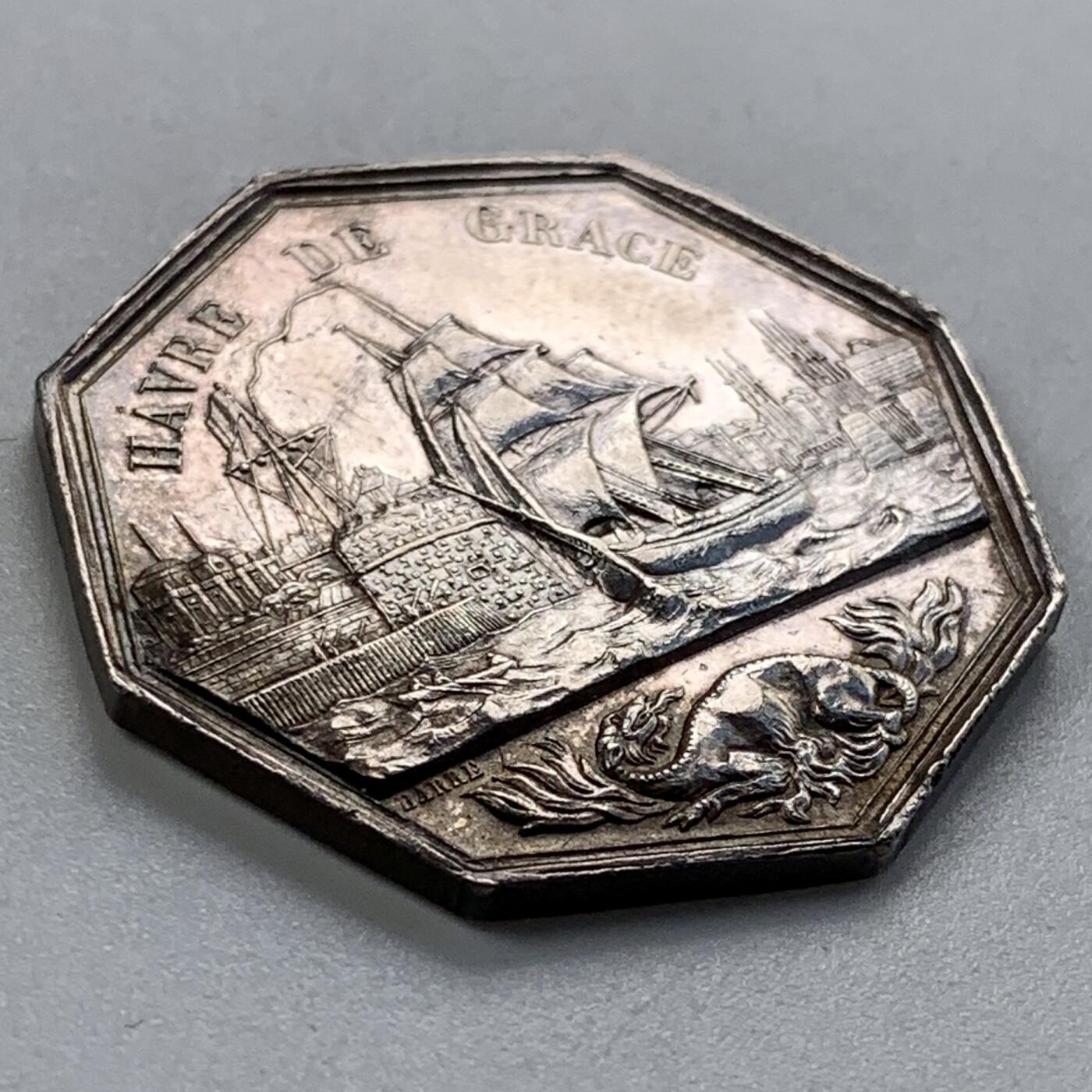 掌中浮雕-藏着的欧洲第024场