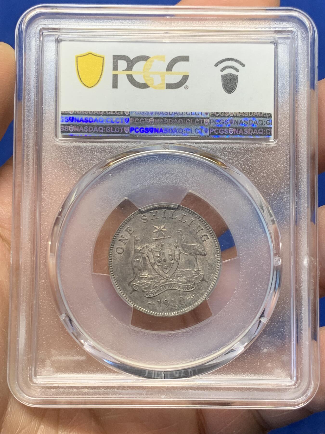 《竞宝斋》第365场 周日，周一 2场连拍 （全场包邮） PCGS MS61 澳大利亚1910年爱德华七世1先令银币，独年版，少见品种。双面紫色调深彩，状态很好，低评。外拍价高，60分书价200美元