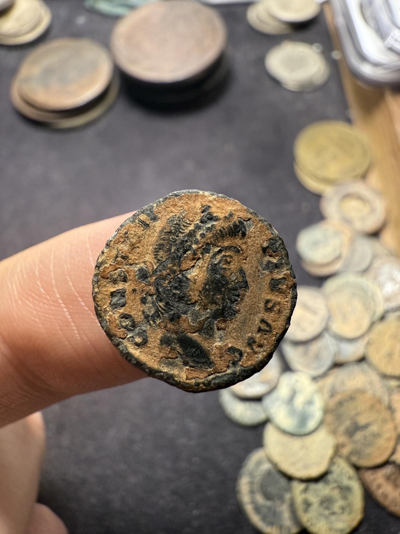 南宋泉阁俄币 外币 国币 专场第八期 古罗马 公元337-340年 君士坦丁二世小铜币 士兵守护军旗 细节还行